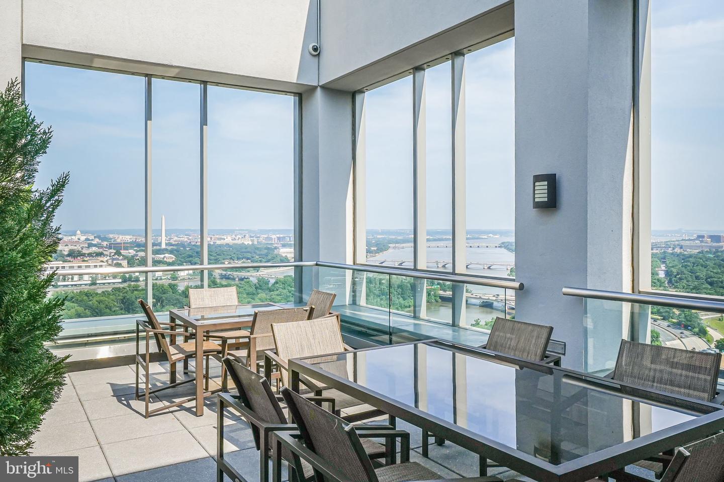 1111 19TH ST N #2703, ARLINGTON, Virginia 22209, 2 Bedrooms Bedrooms, ,2 BathroomsBathrooms,Residential,For sale,1111 19TH ST N #2703,VAAR2062282 MLS # VAAR2062282