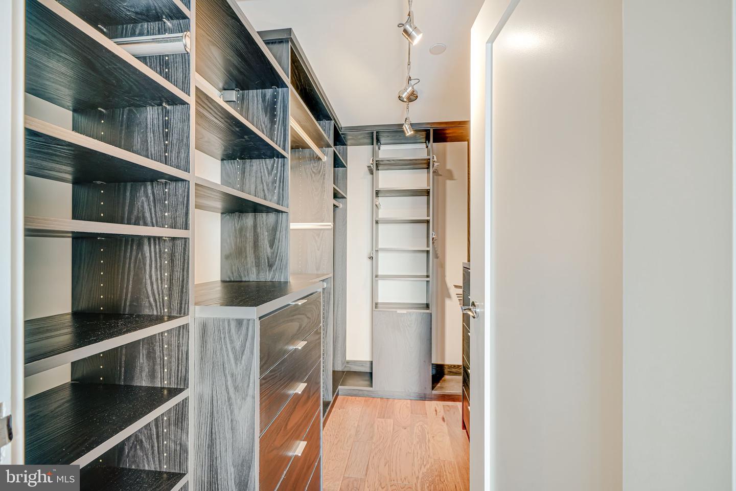 1111 19TH ST N #2703, ARLINGTON, Virginia 22209, 2 Bedrooms Bedrooms, ,2 BathroomsBathrooms,Residential,For sale,1111 19TH ST N #2703,VAAR2062282 MLS # VAAR2062282