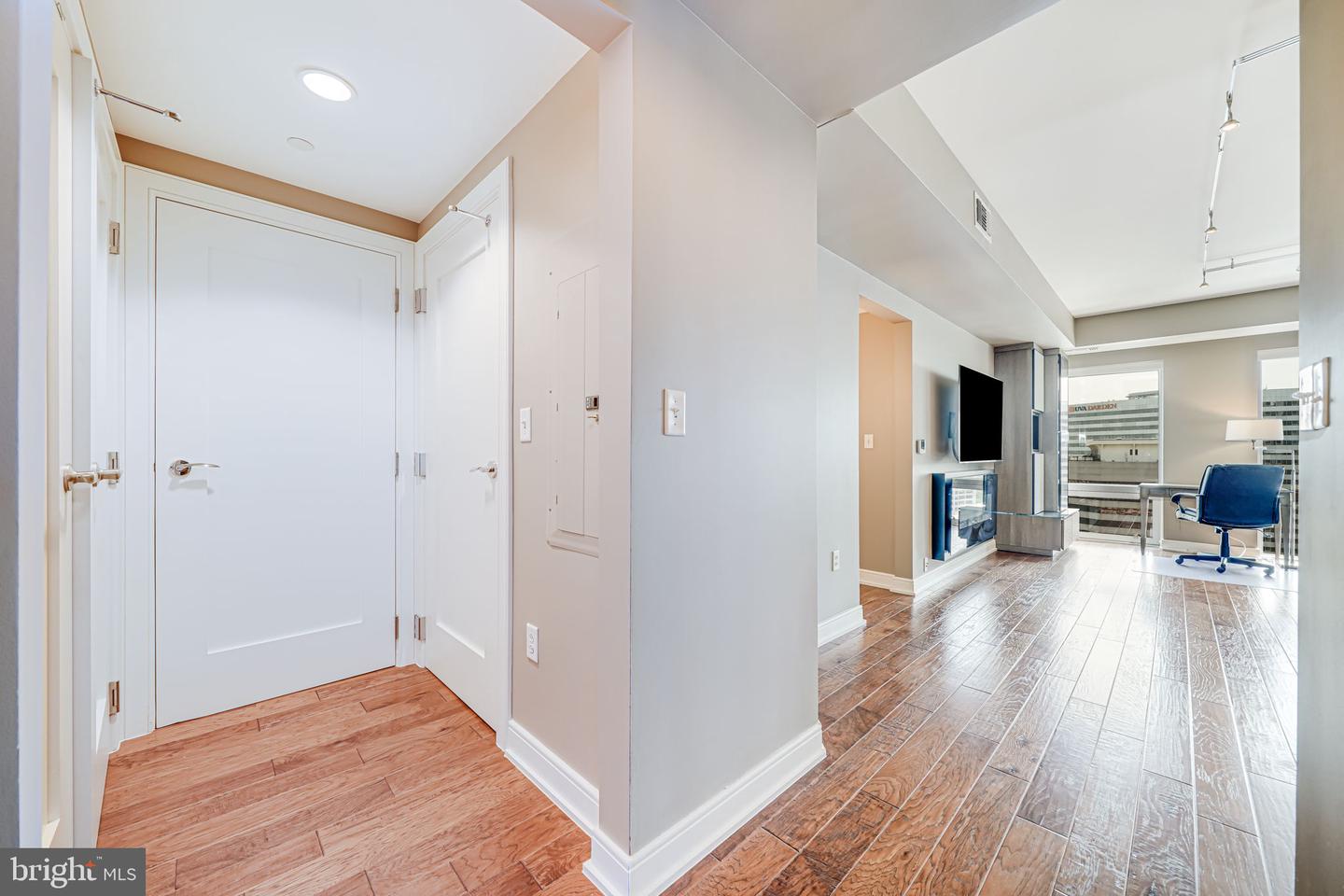1111 19TH ST N #2703, ARLINGTON, Virginia 22209, 2 Bedrooms Bedrooms, ,2 BathroomsBathrooms,Residential,For sale,1111 19TH ST N #2703,VAAR2062282 MLS # VAAR2062282