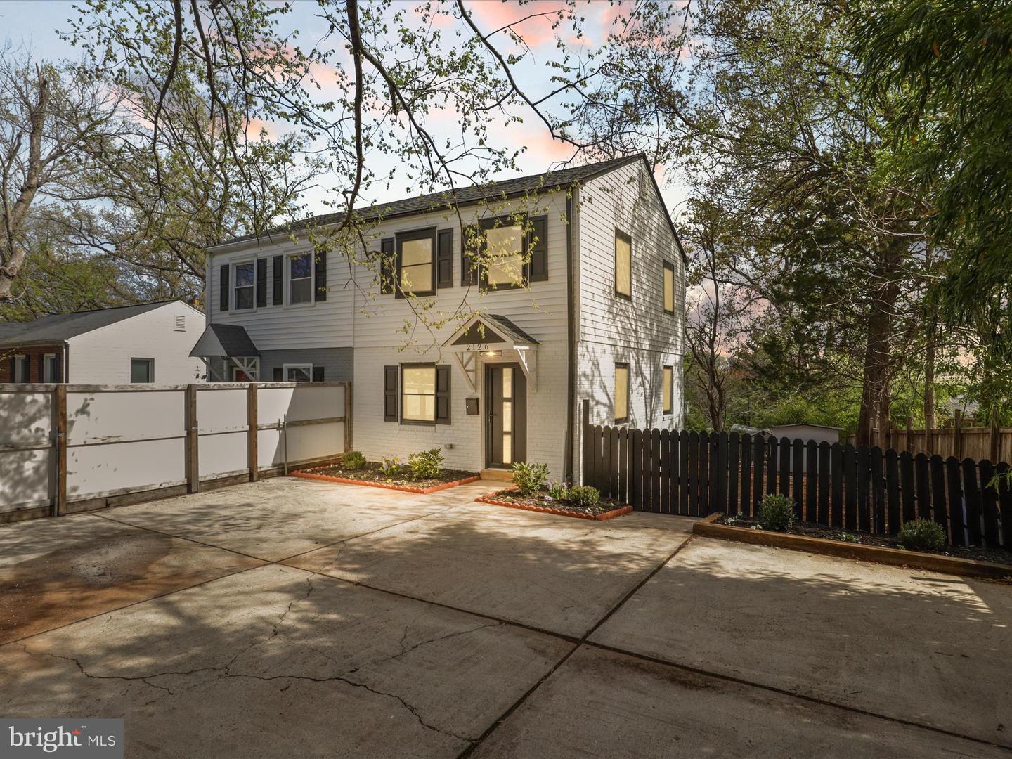 2126 HUNTINGTON AVE, ALEXANDRIA, Virginia 22303, 2 Bedrooms Bedrooms, ,2 BathroomsBathrooms,Residential,For sale,2126 HUNTINGTON AVE,VAFX2229436 MLS # VAFX2229436