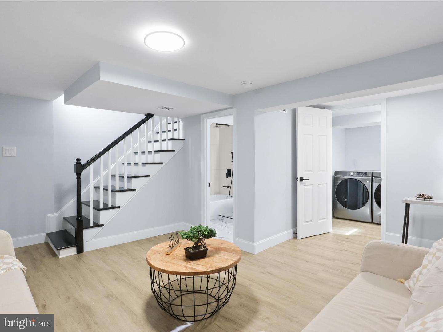 2126 HUNTINGTON AVE, ALEXANDRIA, Virginia 22303, 2 Bedrooms Bedrooms, ,2 BathroomsBathrooms,Residential,For sale,2126 HUNTINGTON AVE,VAFX2229436 MLS # VAFX2229436