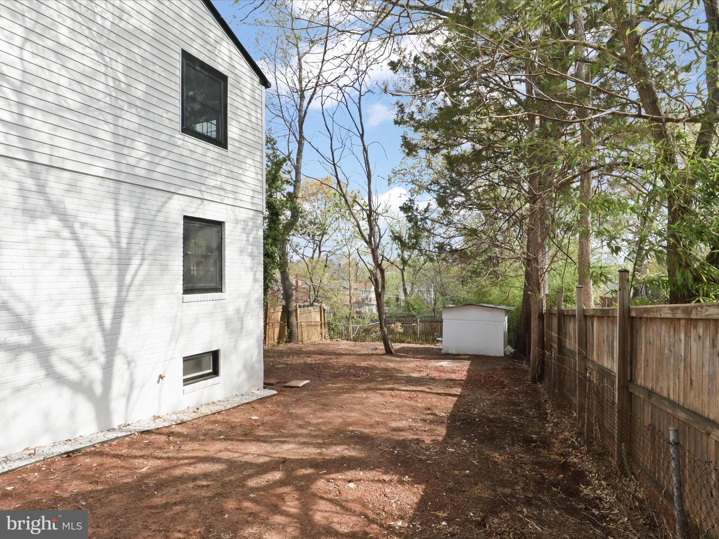 2126 HUNTINGTON AVE, ALEXANDRIA, Virginia 22303, 2 Bedrooms Bedrooms, ,2 BathroomsBathrooms,Residential,For sale,2126 HUNTINGTON AVE,VAFX2229436 MLS # VAFX2229436