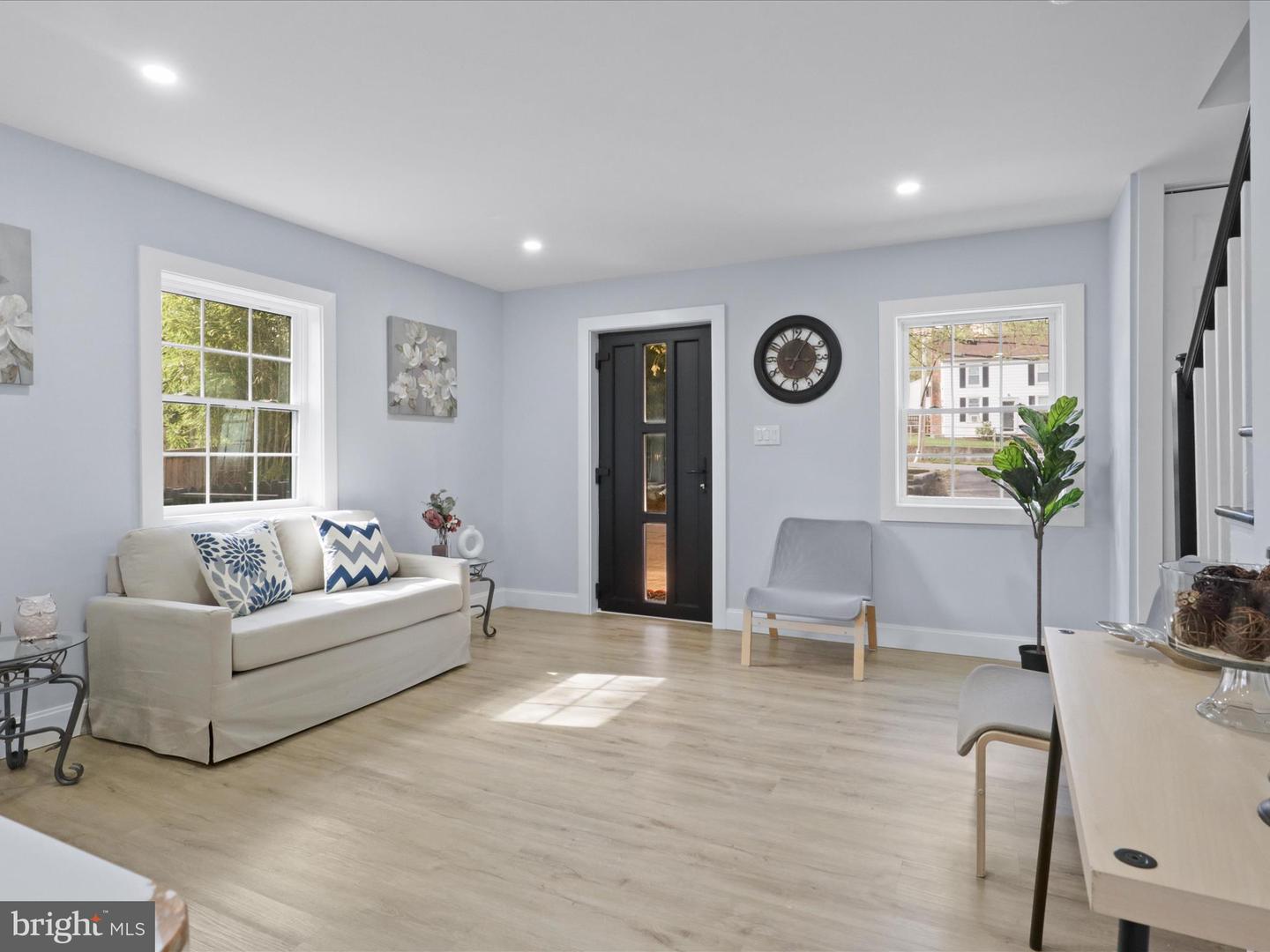 2126 HUNTINGTON AVE, ALEXANDRIA, Virginia 22303, 2 Bedrooms Bedrooms, ,2 BathroomsBathrooms,Residential,For sale,2126 HUNTINGTON AVE,VAFX2229436 MLS # VAFX2229436
