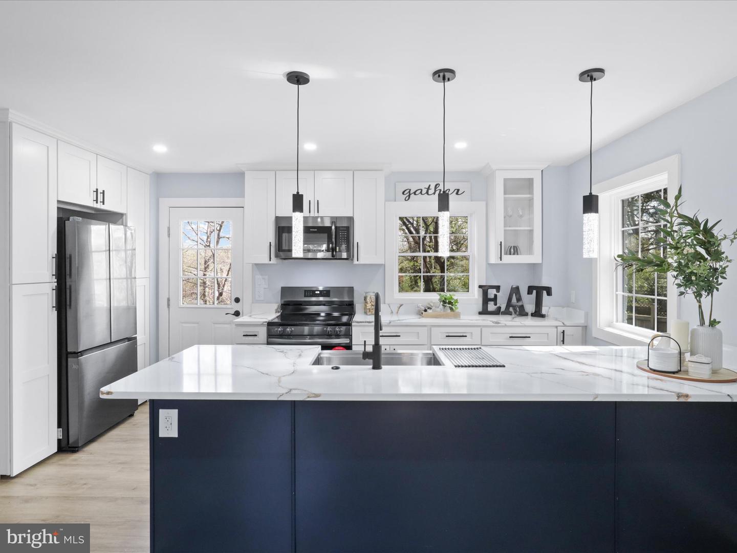 2126 HUNTINGTON AVE, ALEXANDRIA, Virginia 22303, 2 Bedrooms Bedrooms, ,2 BathroomsBathrooms,Residential,For sale,2126 HUNTINGTON AVE,VAFX2229436 MLS # VAFX2229436