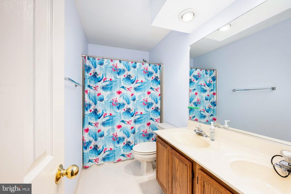 14312 RIVER JUNCTION DR, FREDERICKSBURG, Virginia 22407, 4 Bedrooms Bedrooms, ,2 BathroomsBathrooms,Residential,14312 RIVER JUNCTION DR,VASP2034818 MLS # VASP2034818