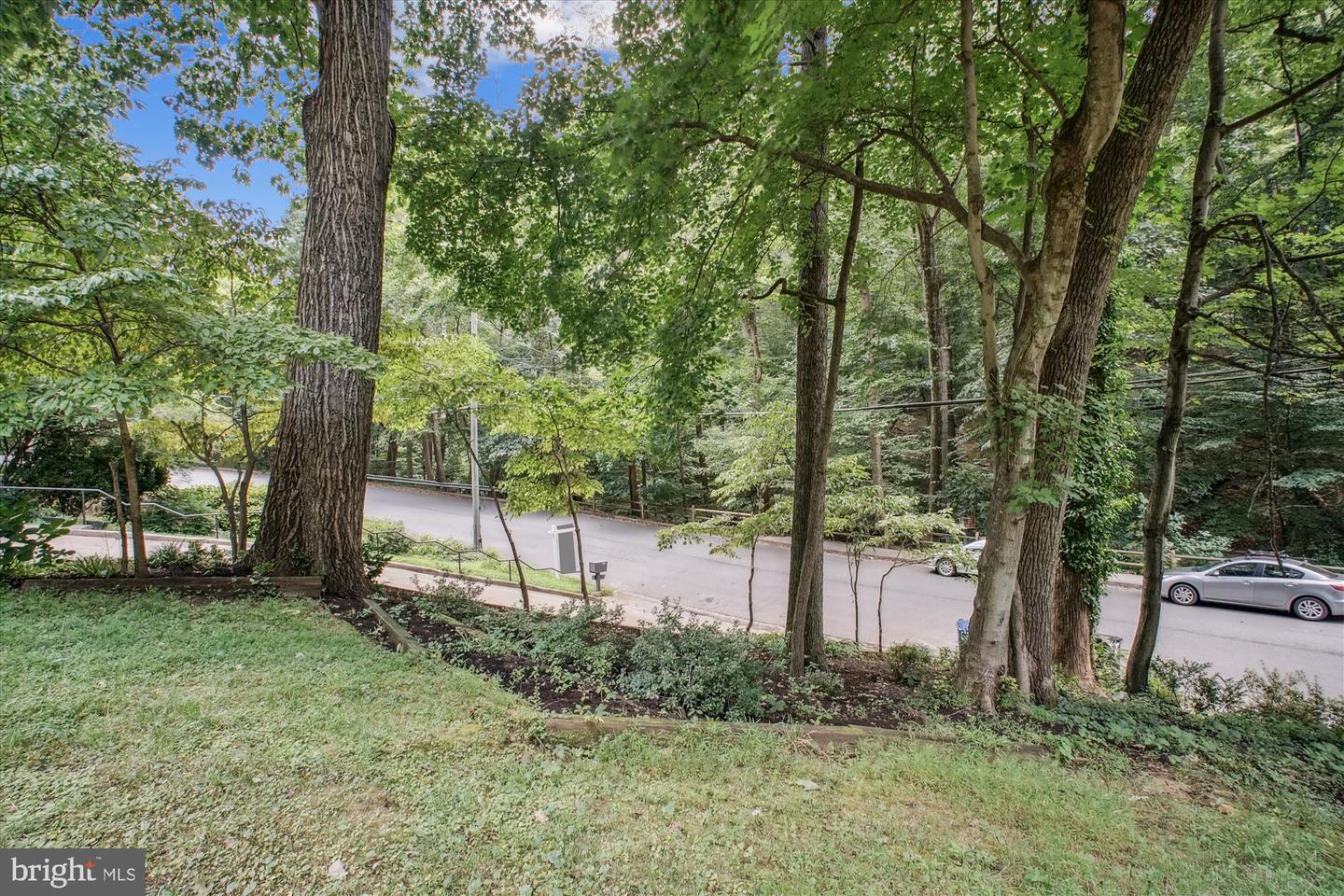 3909 30TH ST N, ARLINGTON, Virginia 22207, 4 Bedrooms Bedrooms, ,4 BathroomsBathrooms,Residential,For sale,3909 30TH ST N,VAAR2055692 MLS # VAAR2055692
