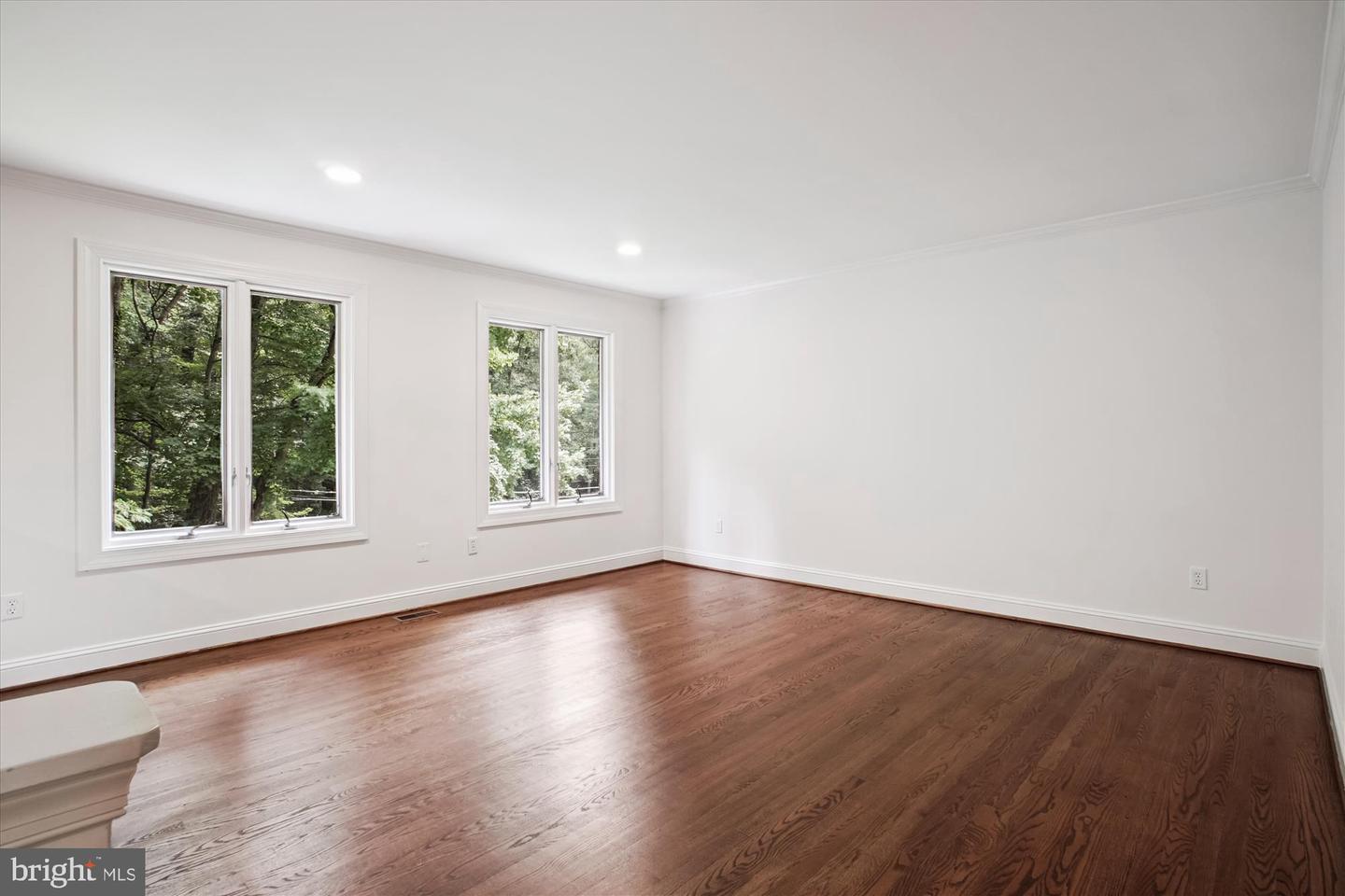 3909 30TH ST N, ARLINGTON, Virginia 22207, 4 Bedrooms Bedrooms, ,4 BathroomsBathrooms,Residential,For sale,3909 30TH ST N,VAAR2055692 MLS # VAAR2055692