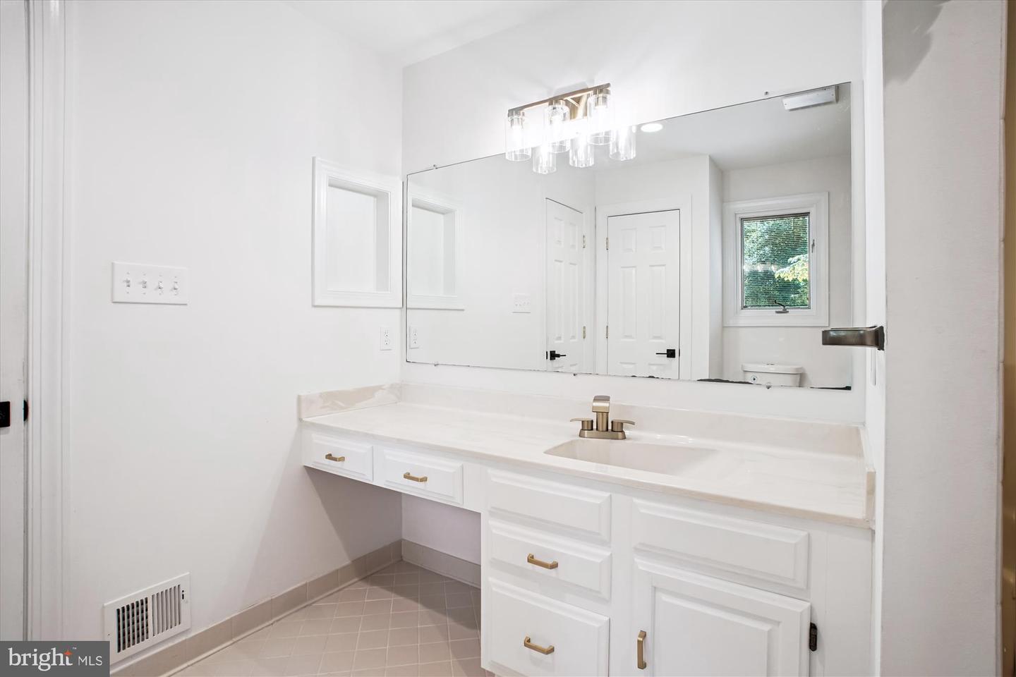 3909 30TH ST N, ARLINGTON, Virginia 22207, 4 Bedrooms Bedrooms, ,4 BathroomsBathrooms,Residential,For sale,3909 30TH ST N,VAAR2055692 MLS # VAAR2055692