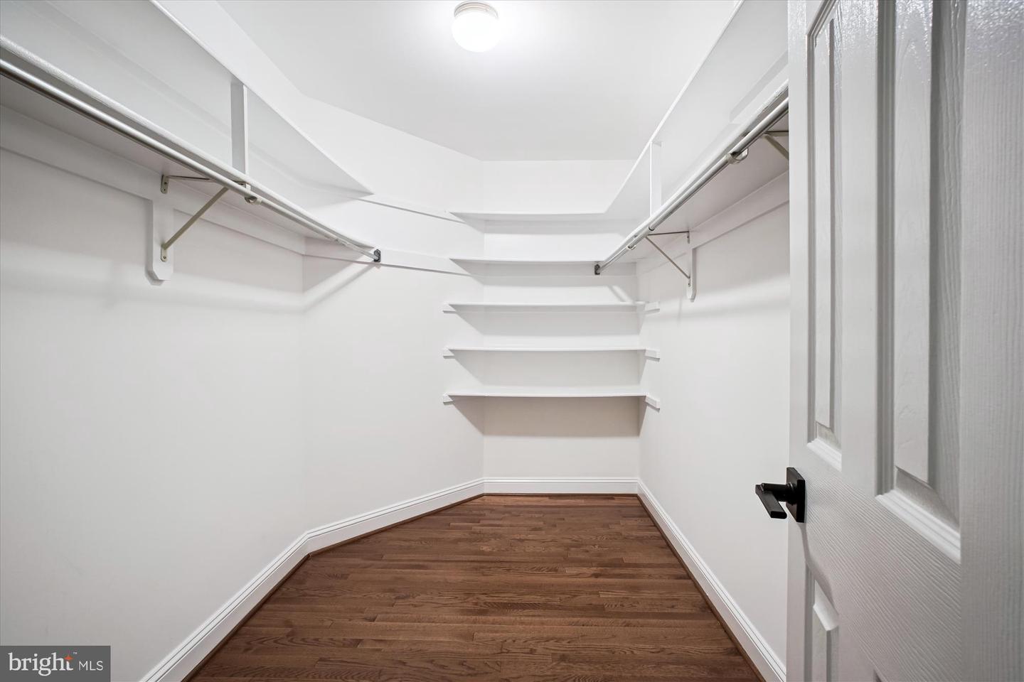 3909 30TH ST N, ARLINGTON, Virginia 22207, 4 Bedrooms Bedrooms, ,4 BathroomsBathrooms,Residential,For sale,3909 30TH ST N,VAAR2055692 MLS # VAAR2055692