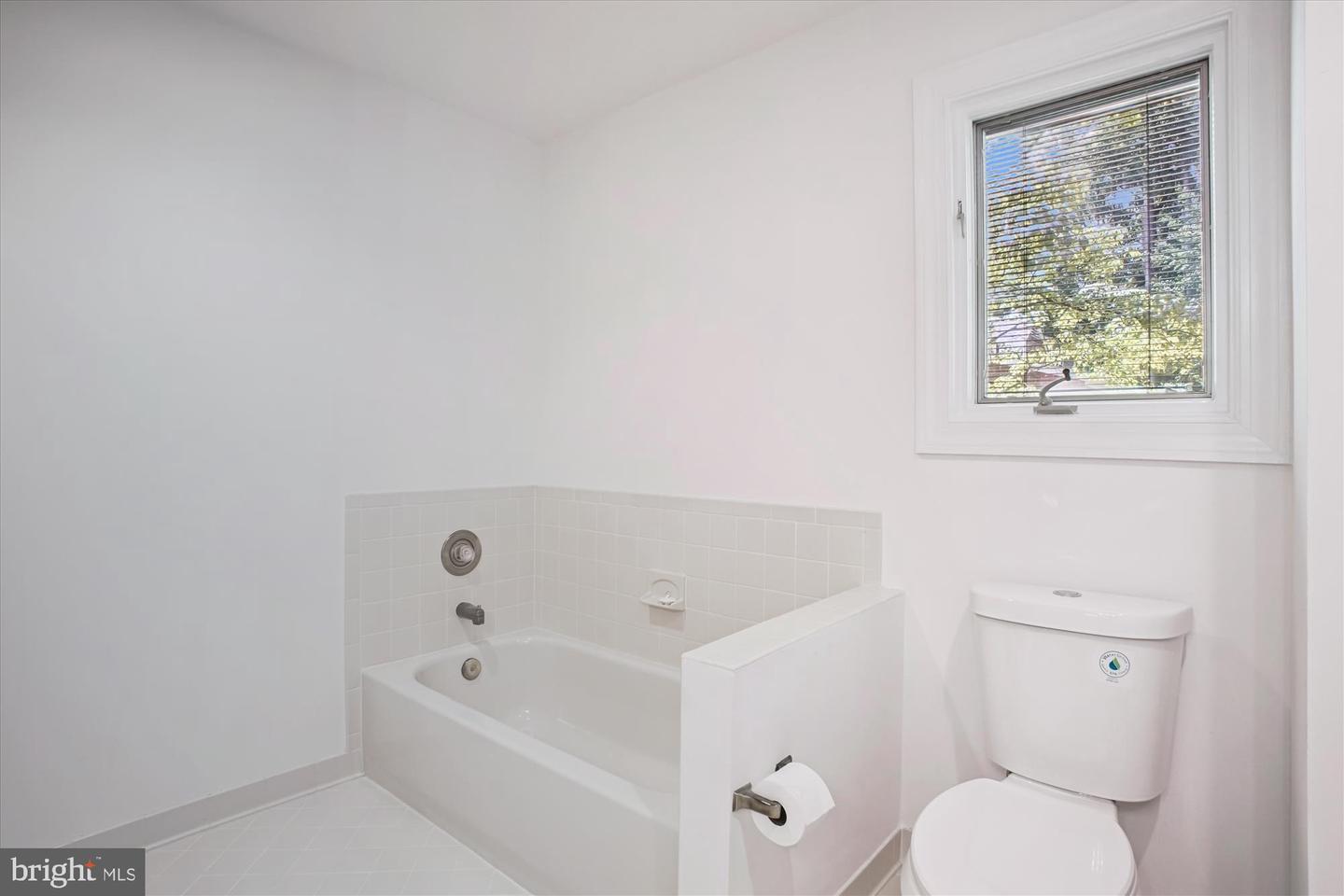 3909 30TH ST N, ARLINGTON, Virginia 22207, 4 Bedrooms Bedrooms, ,4 BathroomsBathrooms,Residential,For sale,3909 30TH ST N,VAAR2055692 MLS # VAAR2055692
