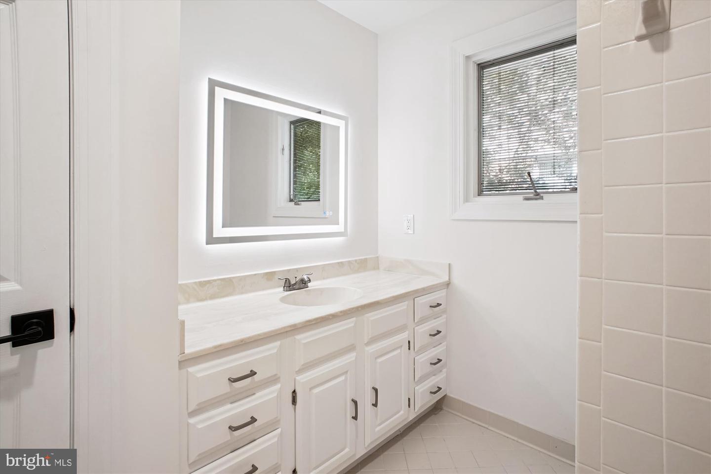 3909 30TH ST N, ARLINGTON, Virginia 22207, 4 Bedrooms Bedrooms, ,4 BathroomsBathrooms,Residential,For sale,3909 30TH ST N,VAAR2055692 MLS # VAAR2055692