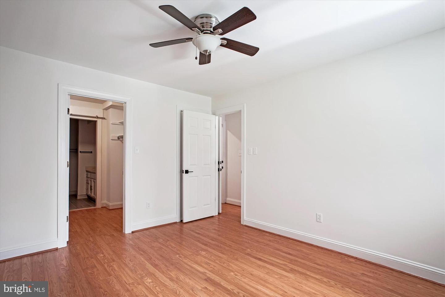 3909 30TH ST N, ARLINGTON, Virginia 22207, 4 Bedrooms Bedrooms, ,4 BathroomsBathrooms,Residential,For sale,3909 30TH ST N,VAAR2055692 MLS # VAAR2055692
