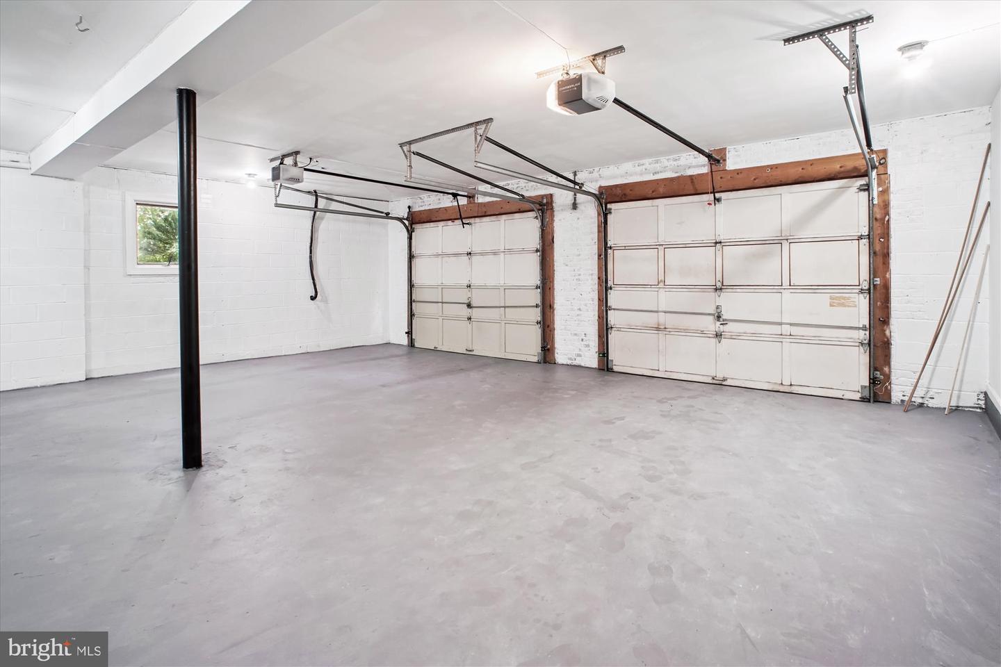 3909 30TH ST N, ARLINGTON, Virginia 22207, 4 Bedrooms Bedrooms, ,4 BathroomsBathrooms,Residential,For sale,3909 30TH ST N,VAAR2055692 MLS # VAAR2055692