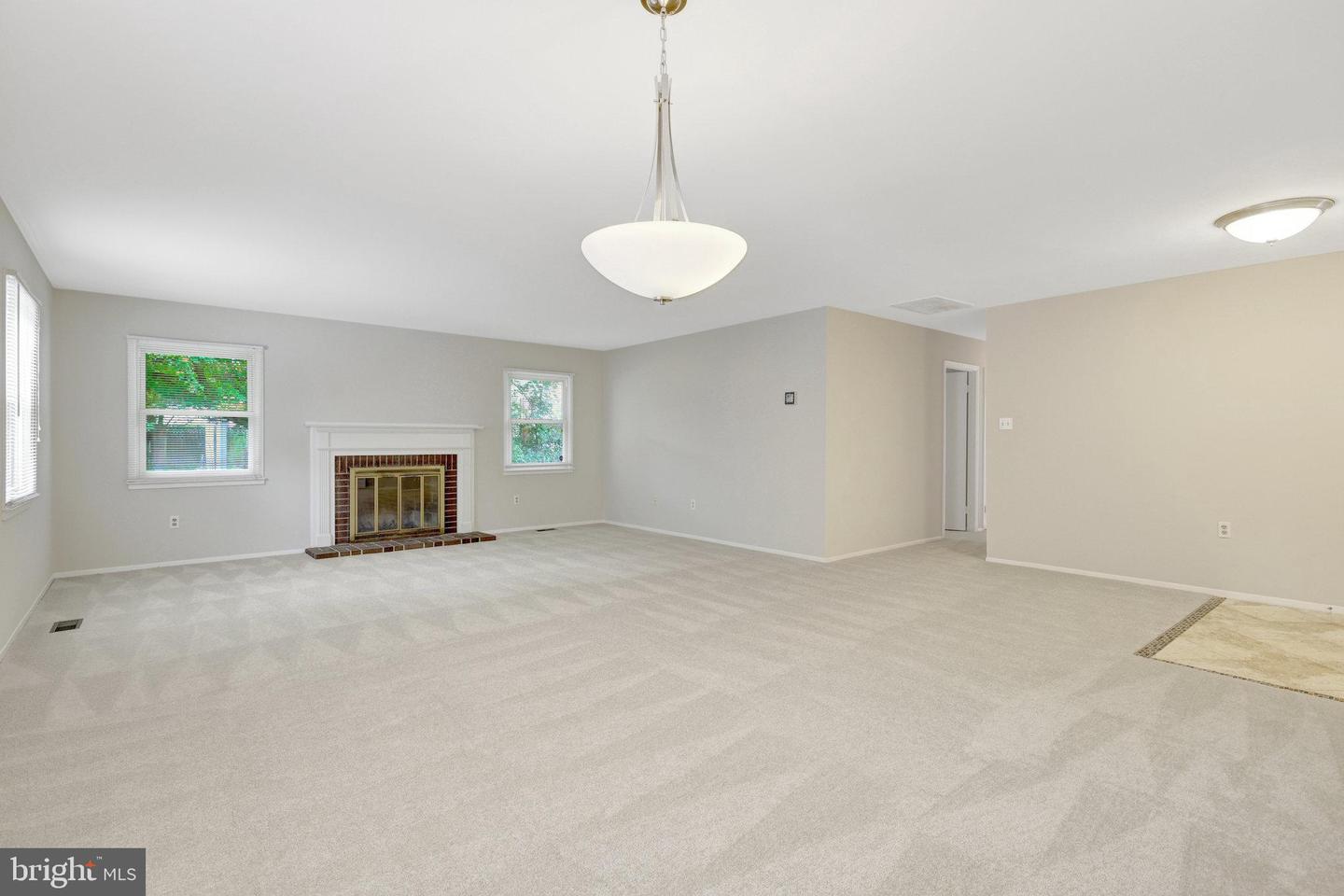 4221 PEEKSKILL LN, FAIRFAX, Virginia 22033, 4 Bedrooms Bedrooms, ,2 BathroomsBathrooms,Residential,For sale,4221 PEEKSKILL LN,VAFX2238428 MLS # VAFX2238428