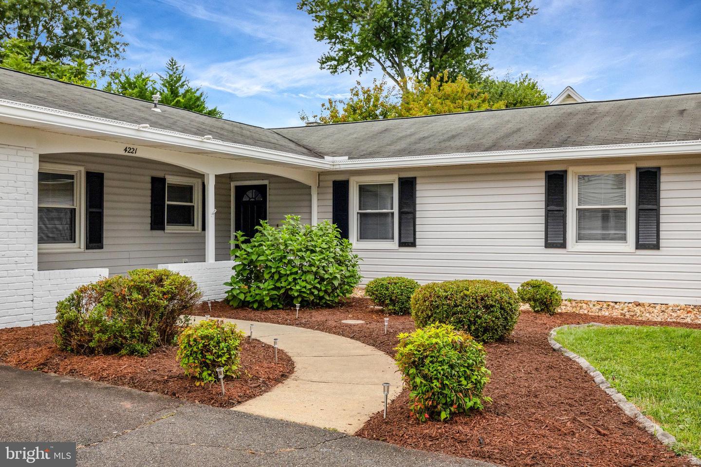4221 PEEKSKILL LN, FAIRFAX, Virginia 22033, 4 Bedrooms Bedrooms, ,2 BathroomsBathrooms,Residential,For sale,4221 PEEKSKILL LN,VAFX2238428 MLS # VAFX2238428