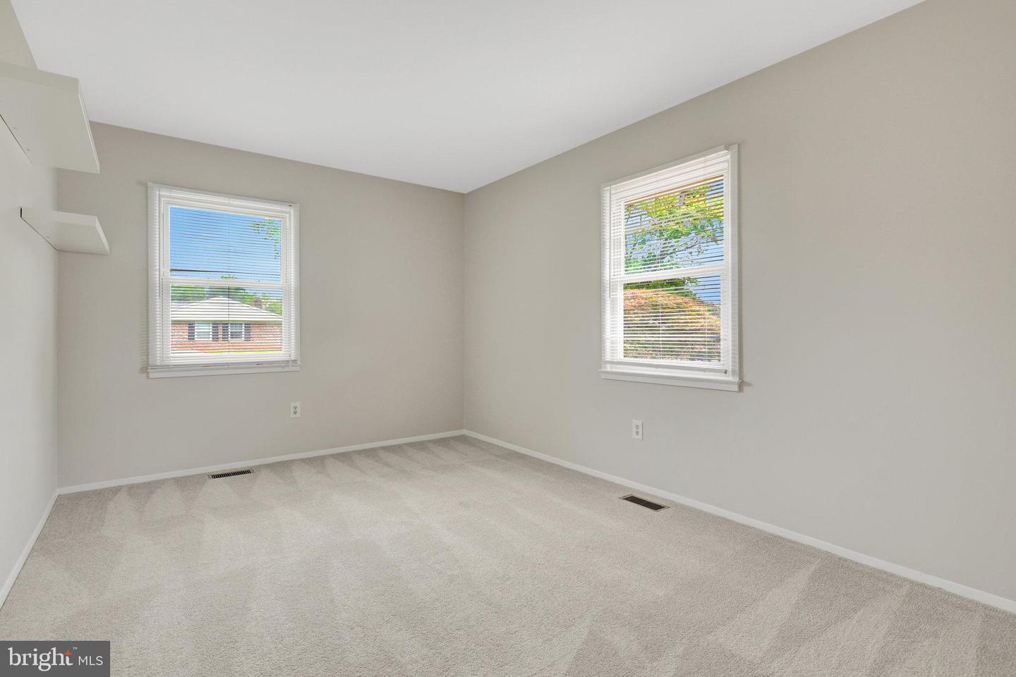 4221 PEEKSKILL LN, FAIRFAX, Virginia 22033, 4 Bedrooms Bedrooms, ,2 BathroomsBathrooms,Residential,For sale,4221 PEEKSKILL LN,VAFX2238428 MLS # VAFX2238428