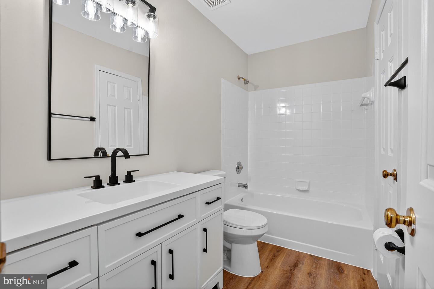 1160 LISA CT, HERNDON, Virginia 20170, 3 Bedrooms Bedrooms, ,2 BathroomsBathrooms,Residential,For sale,1160 LISA CT,VAFX2244556 MLS # VAFX2244556