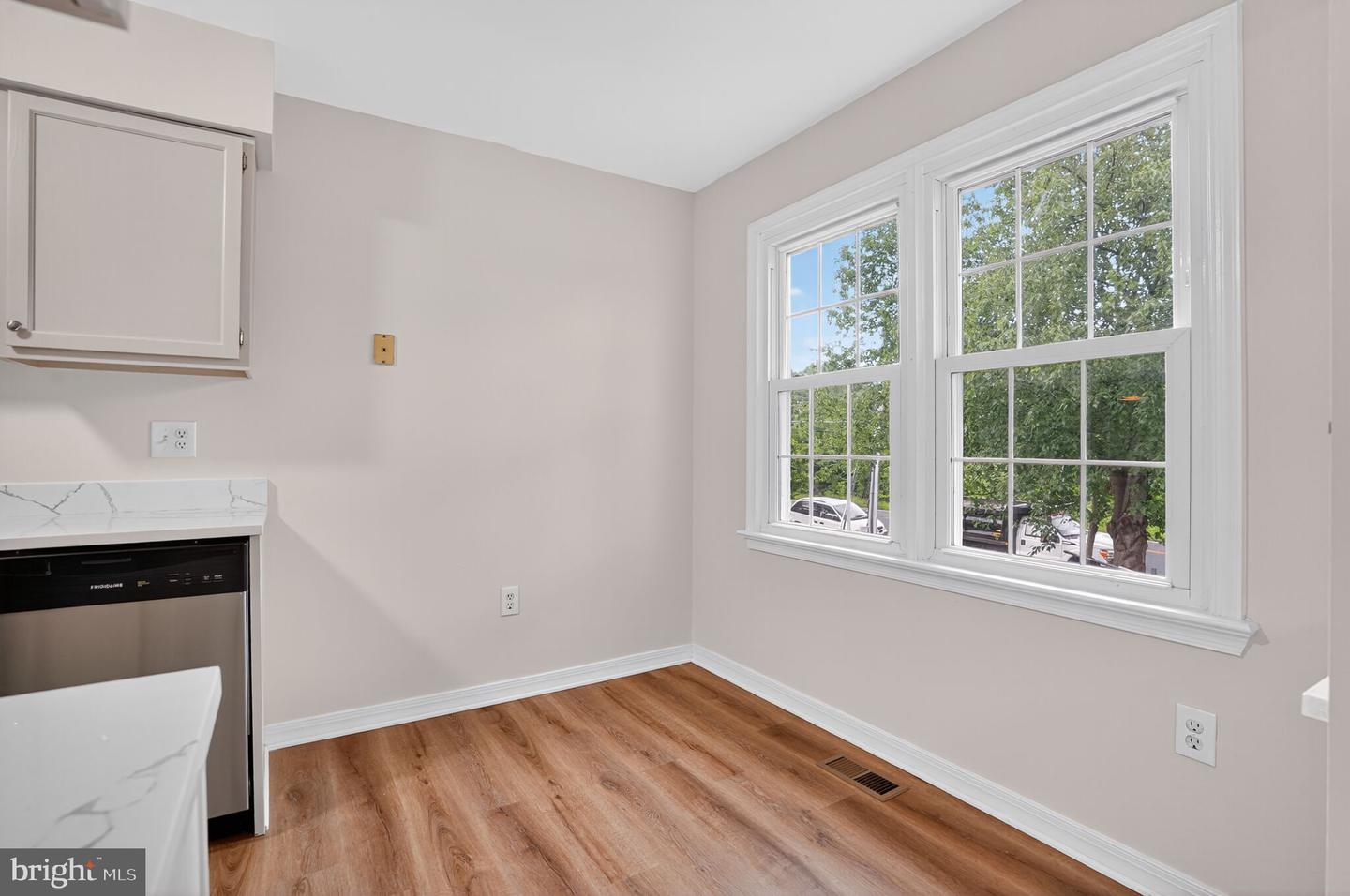 1160 LISA CT, HERNDON, Virginia 20170, 3 Bedrooms Bedrooms, ,2 BathroomsBathrooms,Residential,For sale,1160 LISA CT,VAFX2244556 MLS # VAFX2244556