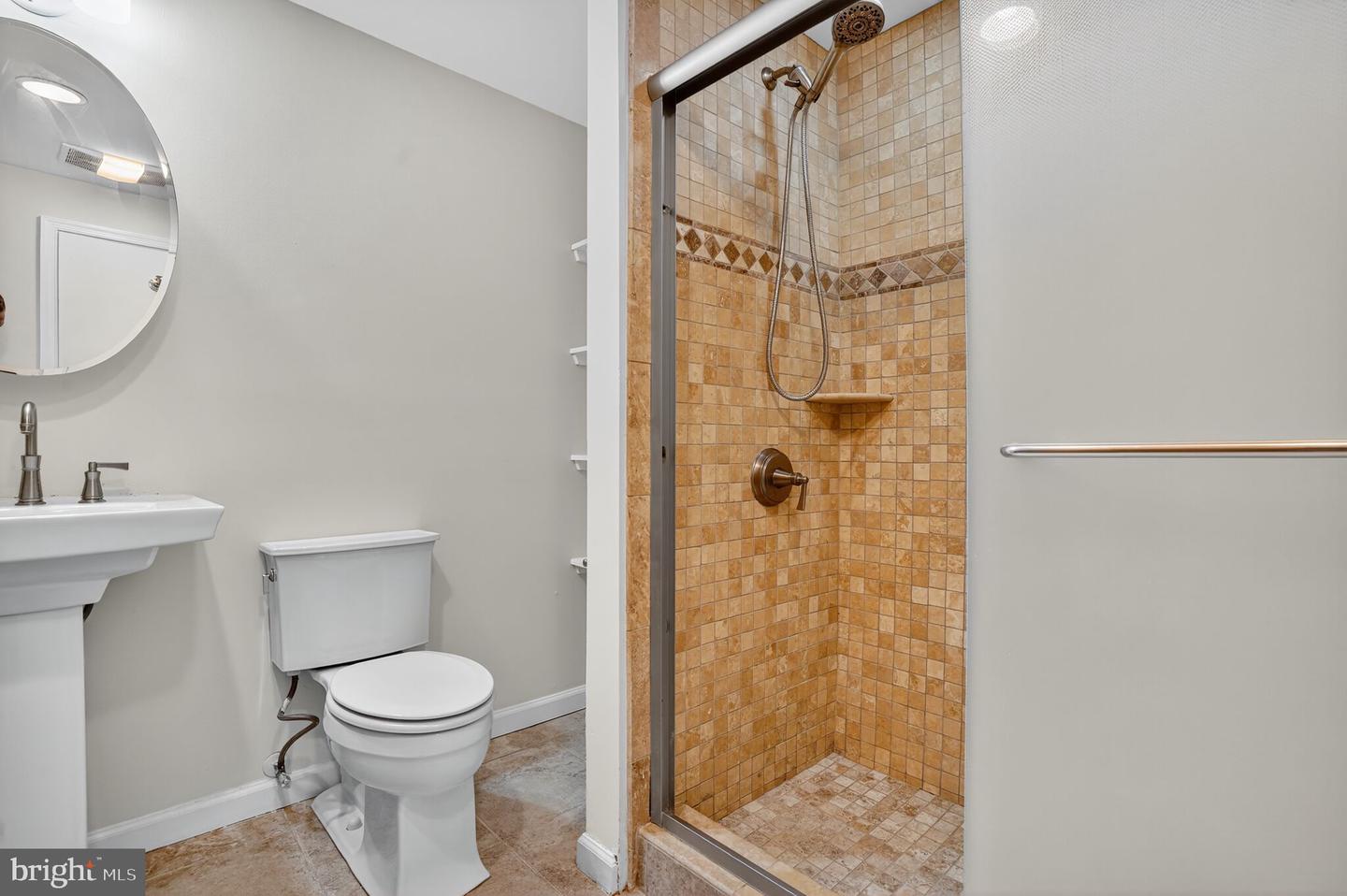 1160 LISA CT, HERNDON, Virginia 20170, 3 Bedrooms Bedrooms, ,2 BathroomsBathrooms,Residential,For sale,1160 LISA CT,VAFX2244556 MLS # VAFX2244556