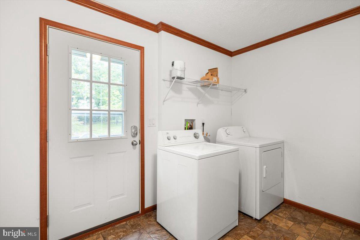 4767 S OX RD, EDINBURG, Virginia 22824, 3 Bedrooms Bedrooms, ,2 BathroomsBathrooms,Residential,For sale,4767 S OX RD,VASH2011626 MLS # VASH2011626