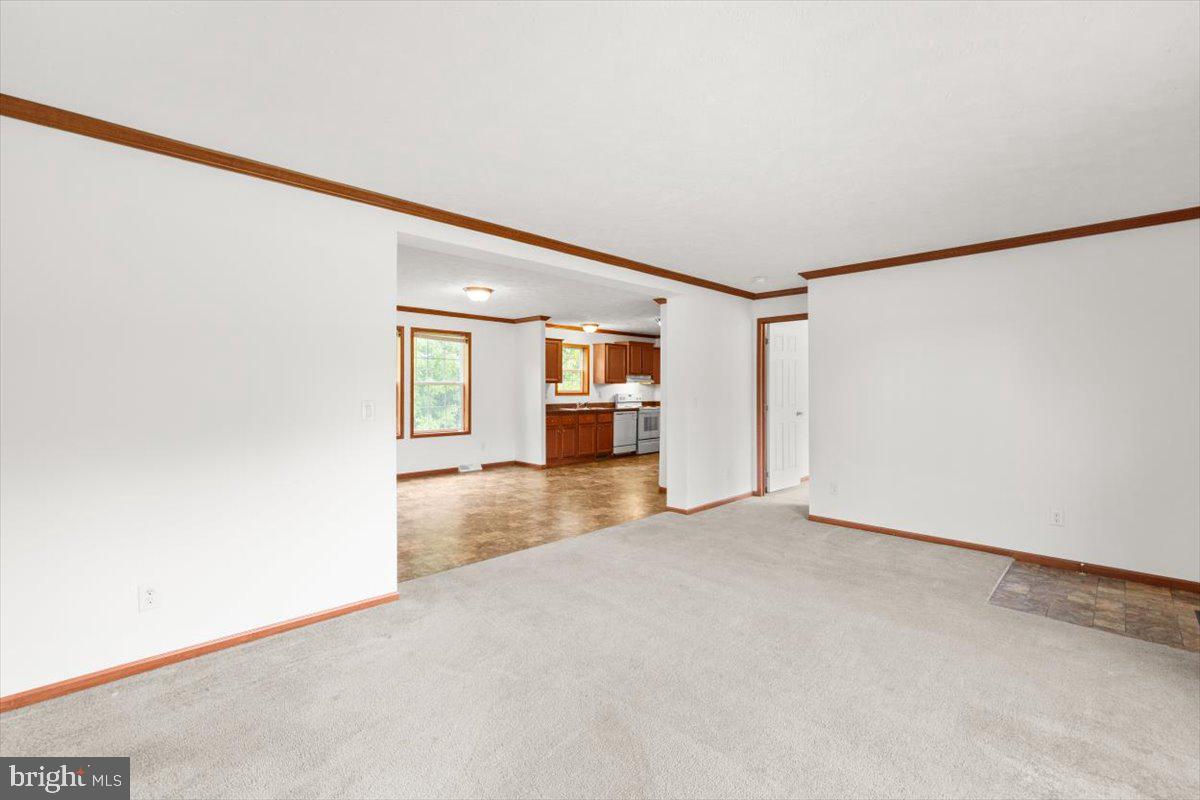 4767 S OX RD, EDINBURG, Virginia 22824, 3 Bedrooms Bedrooms, ,2 BathroomsBathrooms,Residential,For sale,4767 S OX RD,VASH2011626 MLS # VASH2011626