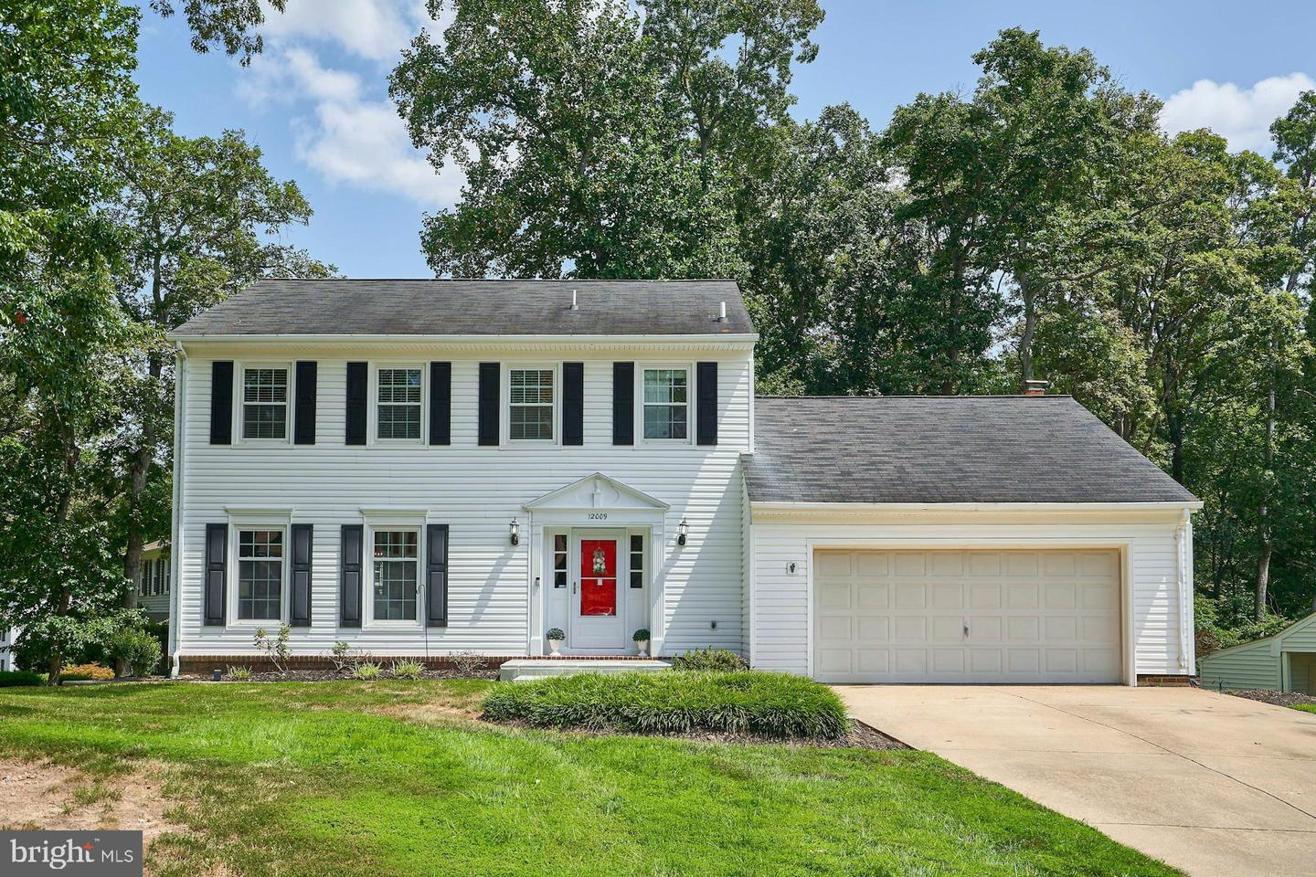 12009 WILLIAM AND MARY CIR, WOODBRIDGE, Virginia 22192, 4 Bedrooms Bedrooms, 13 Rooms Rooms,3 BathroomsBathrooms,Residential,For sale,12009 WILLIAM AND MARY CIR,VAPW2097060 MLS # VAPW2097060
