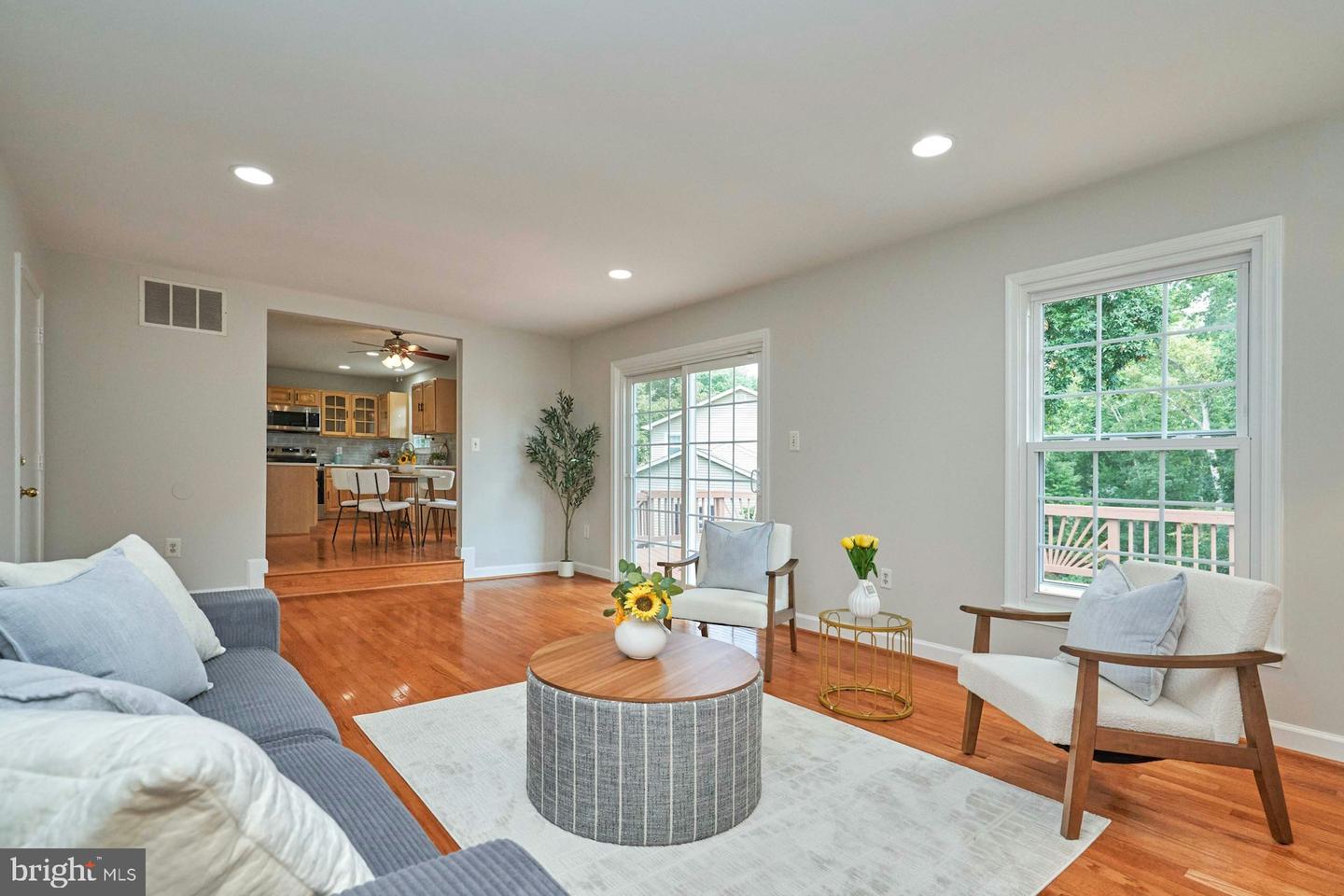 12009 WILLIAM AND MARY CIR, WOODBRIDGE, Virginia 22192, 4 Bedrooms Bedrooms, 13 Rooms Rooms,3 BathroomsBathrooms,Residential,For sale,12009 WILLIAM AND MARY CIR,VAPW2097060 MLS # VAPW2097060