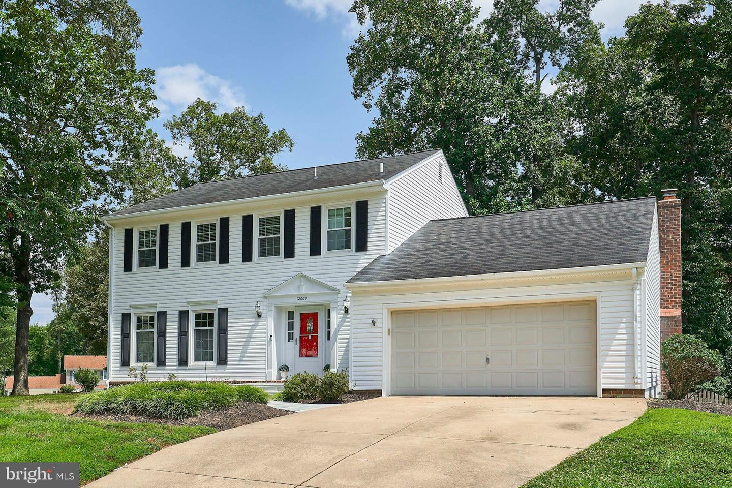12009 WILLIAM AND MARY CIR, WOODBRIDGE, Virginia 22192, 4 Bedrooms Bedrooms, 13 Rooms Rooms,3 BathroomsBathrooms,Residential,For sale,12009 WILLIAM AND MARY CIR,VAPW2097060 MLS # VAPW2097060