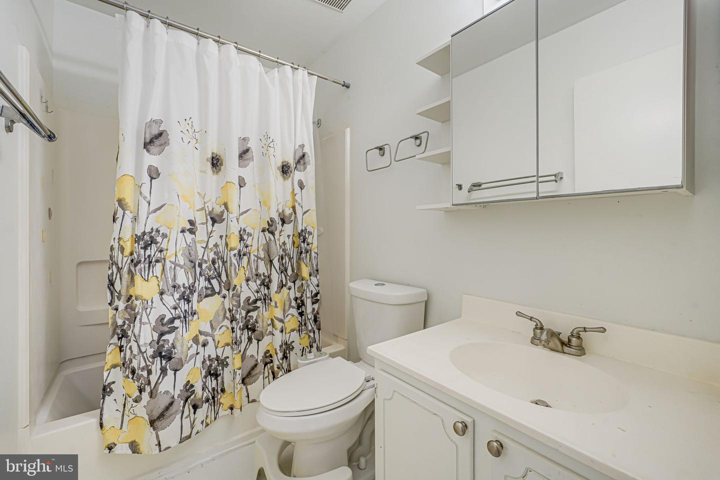 15378 INLET PL, DUMFRIES, Virginia 22025, 3 Bedrooms Bedrooms, ,3 BathroomsBathrooms,Residential,For sale,15378 INLET PL,VAPW2098480 MLS # VAPW2098480
