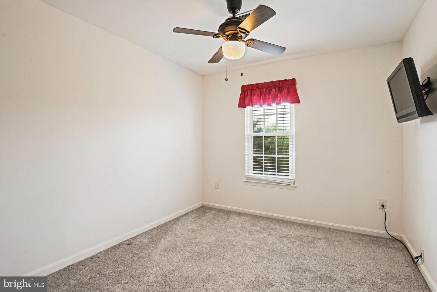 43507 BLACKSMITH SQ, ASHBURN, Virginia 20147, 3 Bedrooms Bedrooms, ,2 BathroomsBathrooms,Residential,For sale,43507 BLACKSMITH SQ,VALO2101128 MLS # VALO2101128