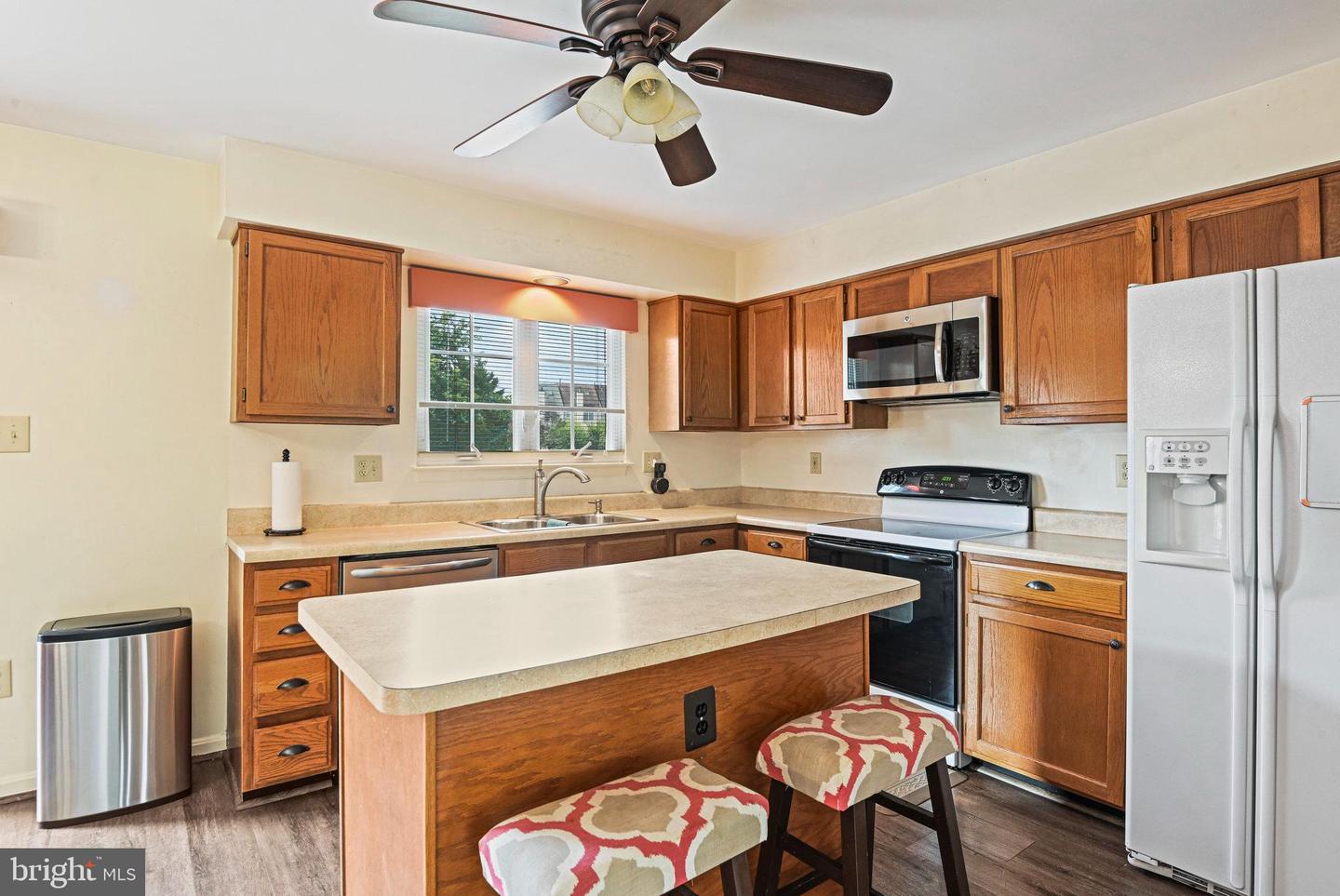 43507 BLACKSMITH SQ, ASHBURN, Virginia 20147, 3 Bedrooms Bedrooms, ,2 BathroomsBathrooms,Residential,For sale,43507 BLACKSMITH SQ,VALO2101128 MLS # VALO2101128