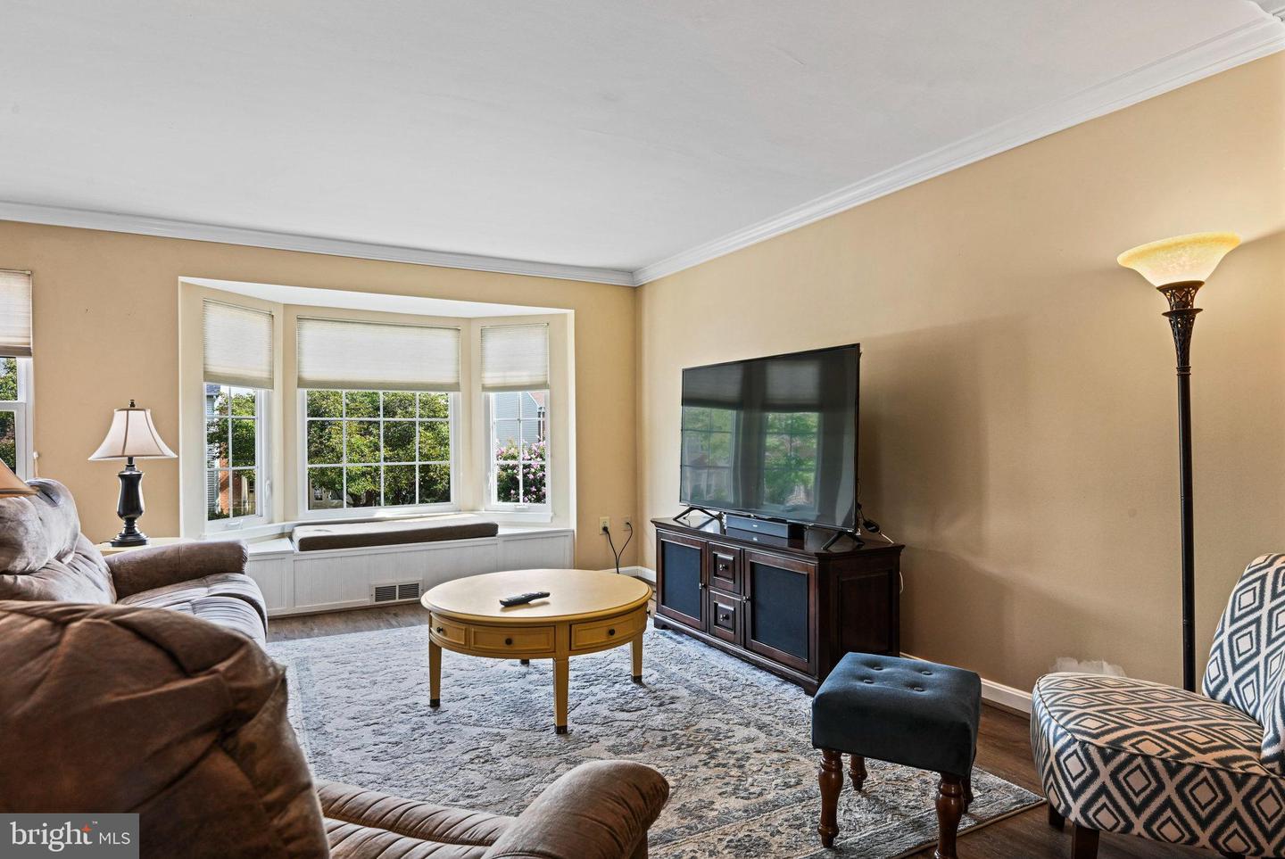 43507 BLACKSMITH SQ, ASHBURN, Virginia 20147, 3 Bedrooms Bedrooms, ,2 BathroomsBathrooms,Residential,For sale,43507 BLACKSMITH SQ,VALO2101128 MLS # VALO2101128