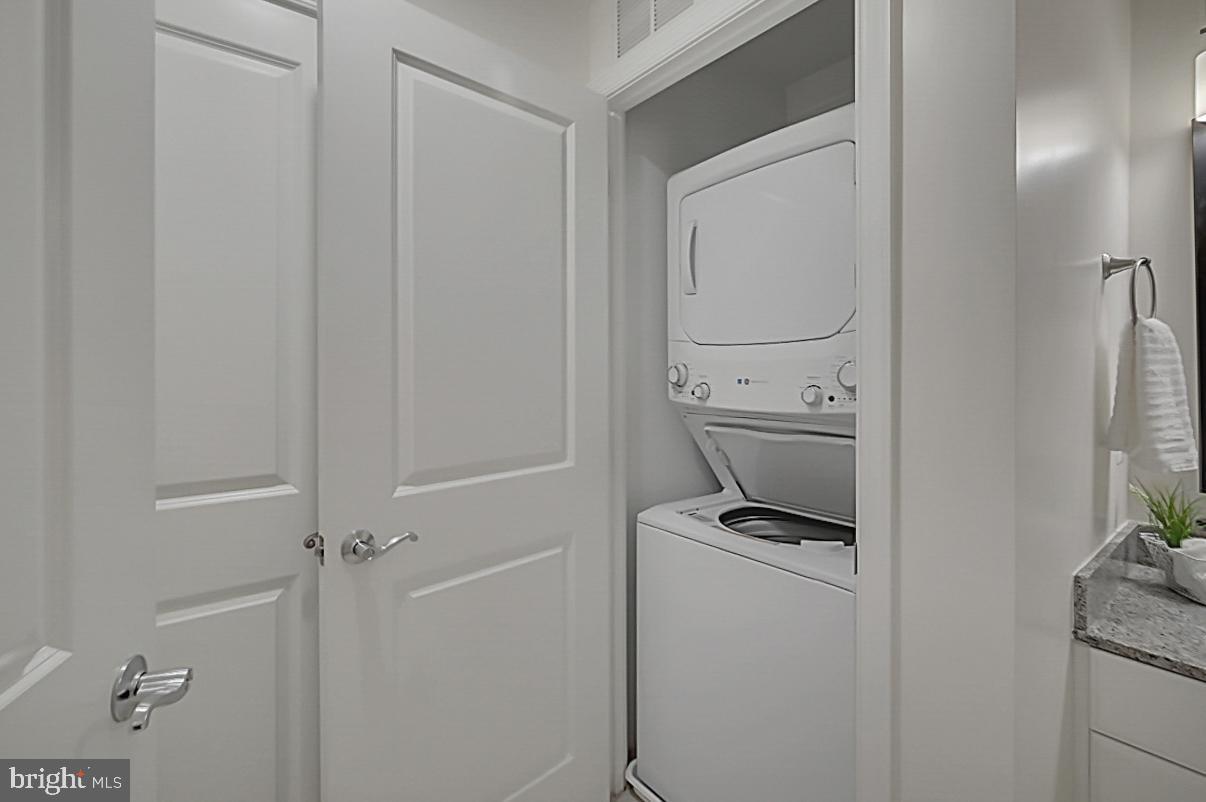 3650 S GLEBE RD #540, ARLINGTON, Virginia 22202, 2 Bedrooms Bedrooms, ,2 BathroomsBathrooms,Residential,For sale,3650 S GLEBE RD #540,VAAR2060186 MLS # VAAR2060186