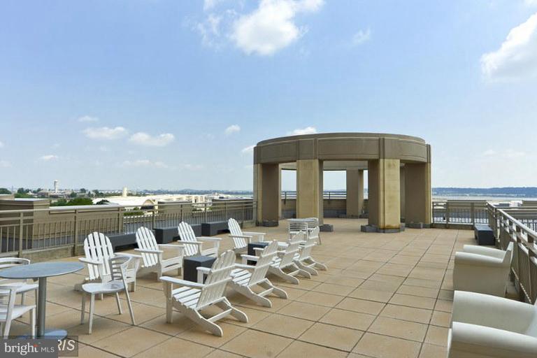 3650 S GLEBE RD #540, ARLINGTON, Virginia 22202, 2 Bedrooms Bedrooms, ,2 BathroomsBathrooms,Residential,For sale,3650 S GLEBE RD #540,VAAR2060186 MLS # VAAR2060186