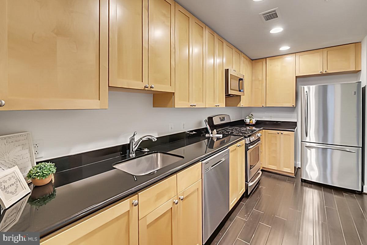 3650 S GLEBE RD #540, ARLINGTON, Virginia 22202, 2 Bedrooms Bedrooms, ,2 BathroomsBathrooms,Residential,For sale,3650 S GLEBE RD #540,VAAR2060186 MLS # VAAR2060186