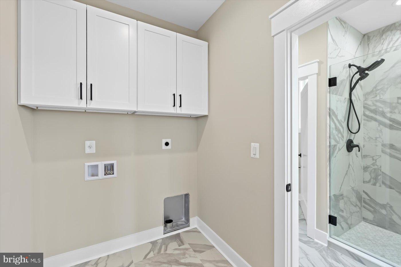 20359 LOOKOUT CIR, ORANGE, Virginia 22960, 5 Bedrooms Bedrooms, 20 Rooms Rooms,3 BathroomsBathrooms,Residential,For sale,20359 LOOKOUT CIR,VAOR2010166 MLS # VAOR2010166
