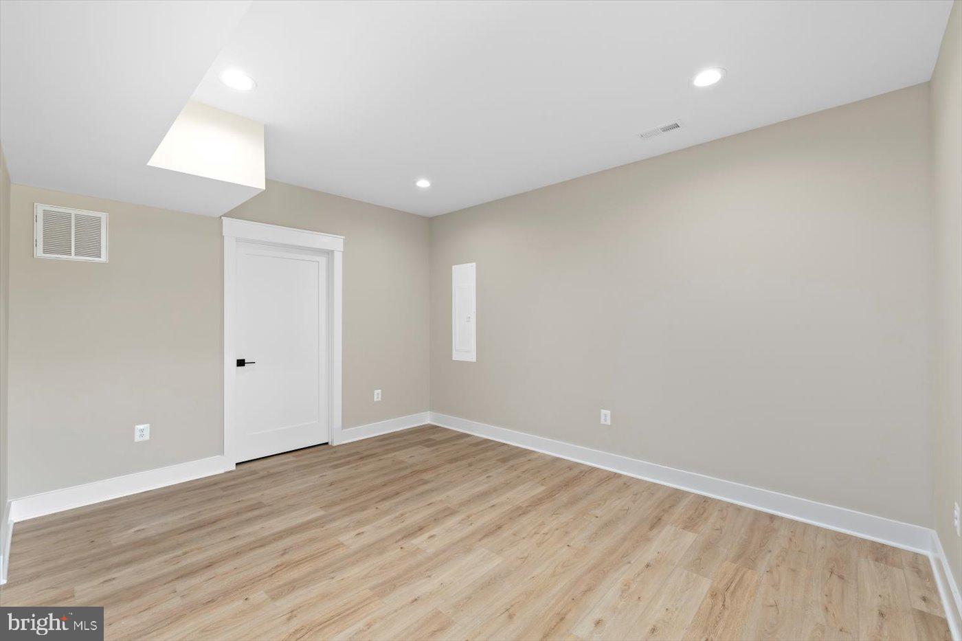 20359 LOOKOUT CIR, ORANGE, Virginia 22960, 5 Bedrooms Bedrooms, 20 Rooms Rooms,3 BathroomsBathrooms,Residential,For sale,20359 LOOKOUT CIR,VAOR2010166 MLS # VAOR2010166