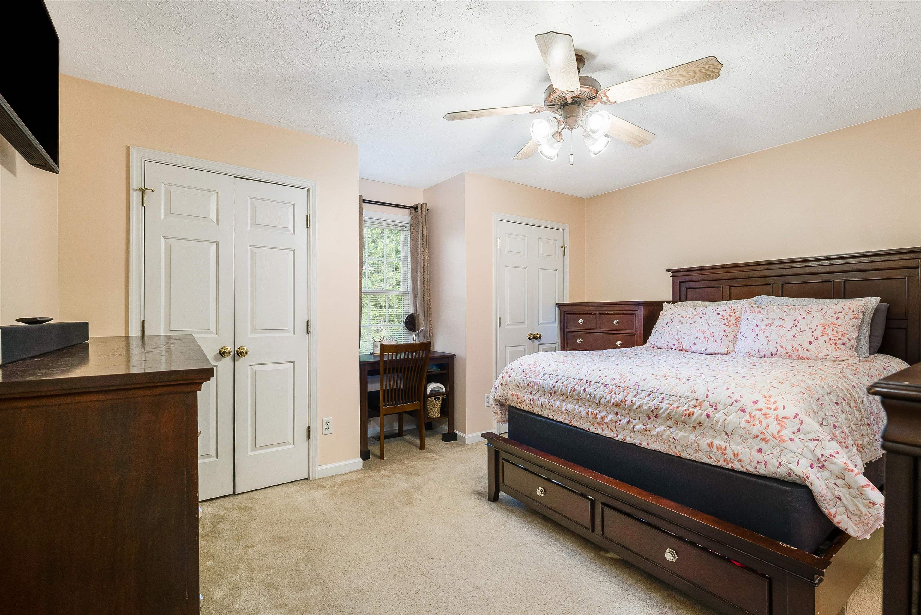 1006 MIDDLEBROOK AVE, STAUNTON, Virginia 24401, 2 Bedrooms Bedrooms, ,2 BathroomsBathrooms,Residential,1006 MIDDLEBROOK AVE,667838 MLS # 667838