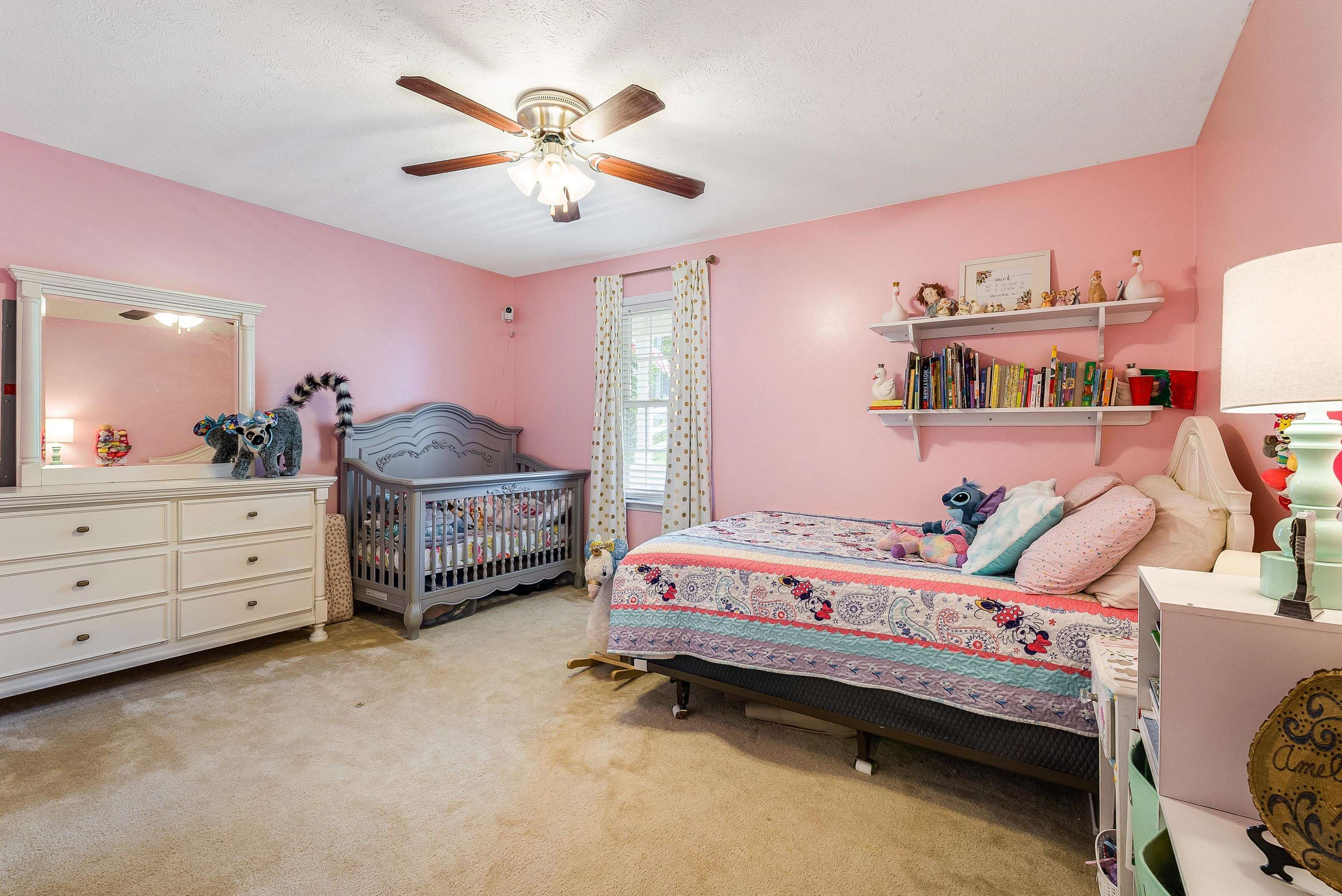 1006 MIDDLEBROOK AVE, STAUNTON, Virginia 24401, 2 Bedrooms Bedrooms, ,2 BathroomsBathrooms,Residential,1006 MIDDLEBROOK AVE,667838 MLS # 667838