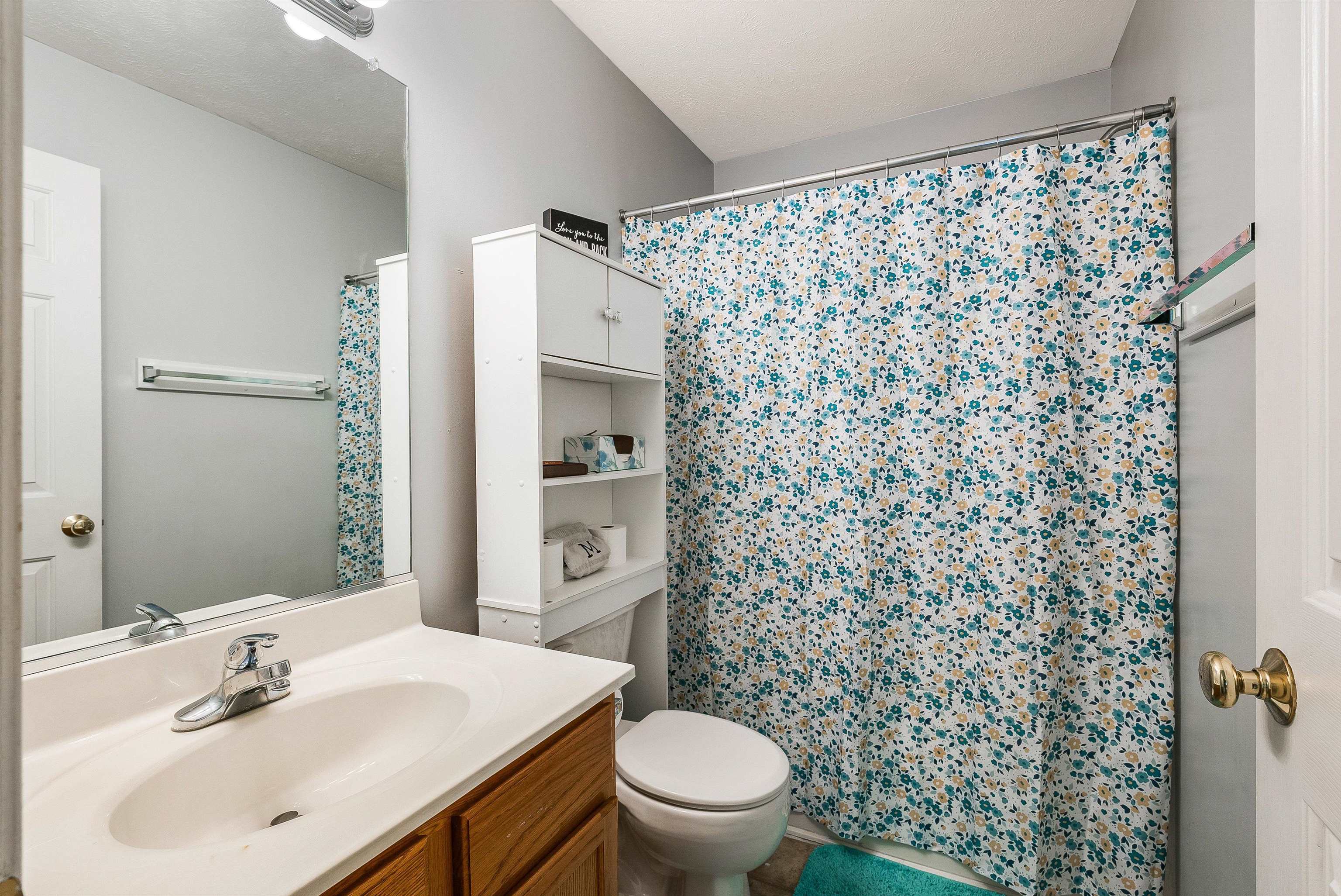 1006 MIDDLEBROOK AVE, STAUNTON, Virginia 24401, 2 Bedrooms Bedrooms, ,2 BathroomsBathrooms,Residential,1006 MIDDLEBROOK AVE,667838 MLS # 667838