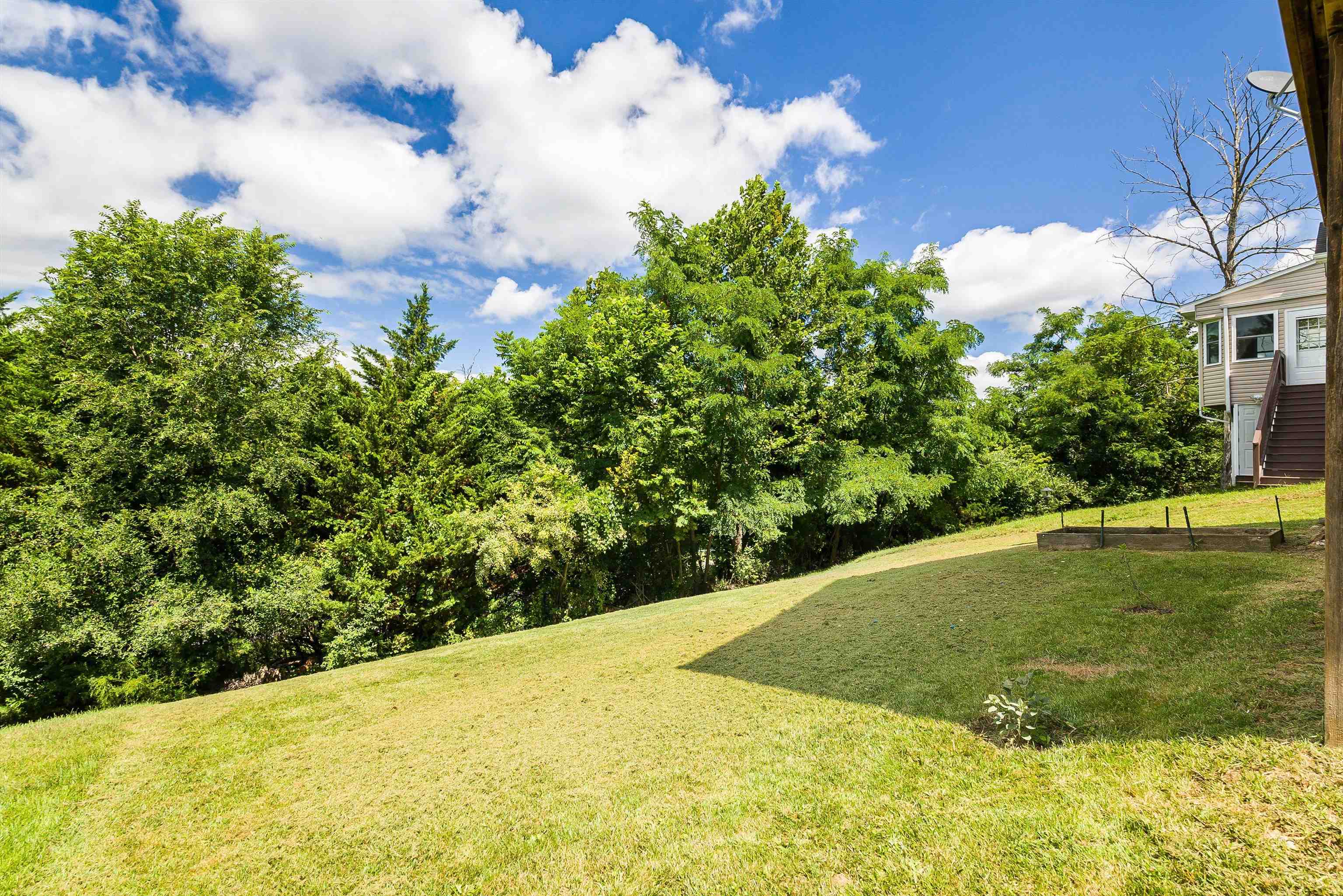 1006 MIDDLEBROOK AVE, STAUNTON, Virginia 24401, 2 Bedrooms Bedrooms, ,2 BathroomsBathrooms,Residential,1006 MIDDLEBROOK AVE,667838 MLS # 667838