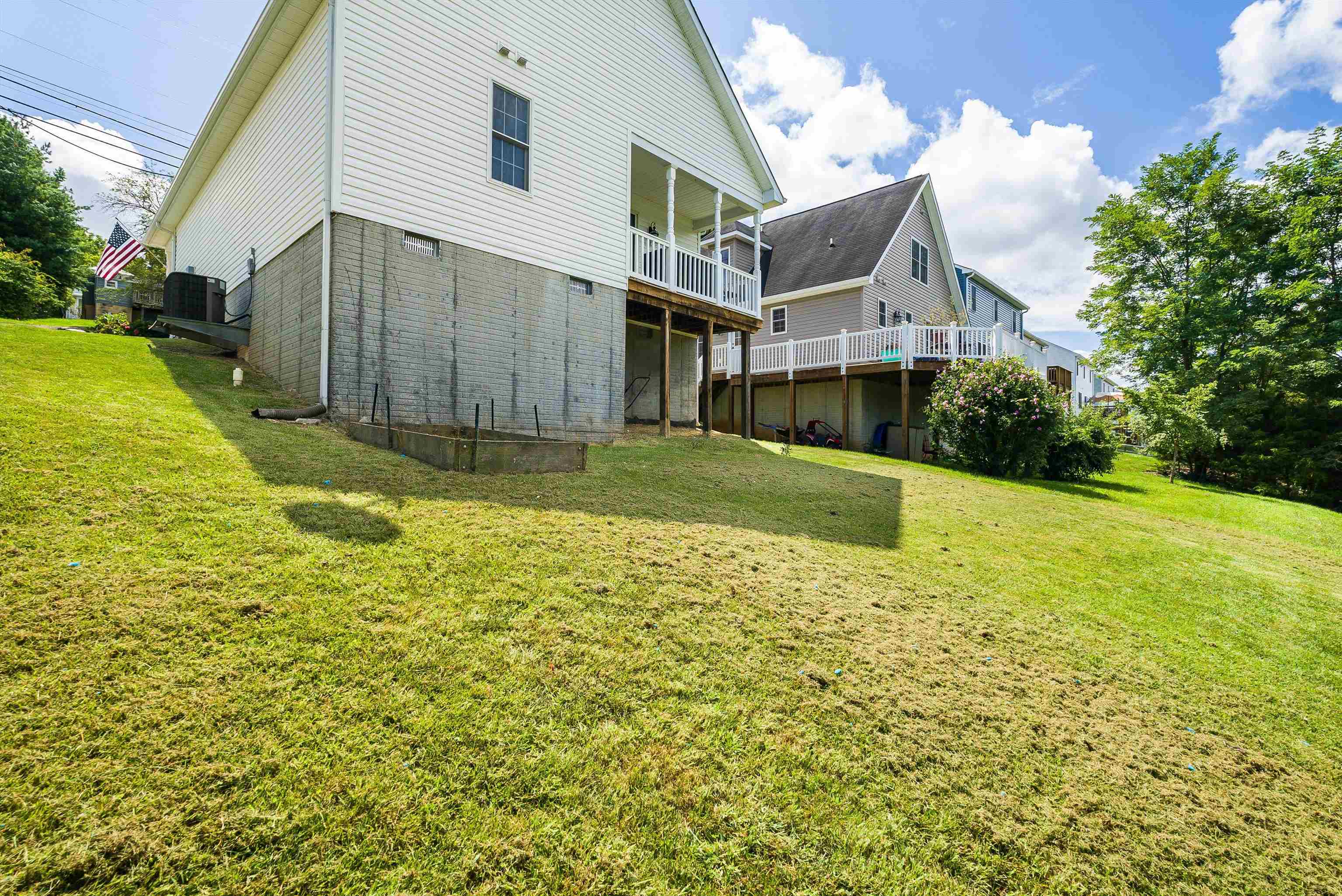 1006 MIDDLEBROOK AVE, STAUNTON, Virginia 24401, 2 Bedrooms Bedrooms, ,2 BathroomsBathrooms,Residential,1006 MIDDLEBROOK AVE,667838 MLS # 667838