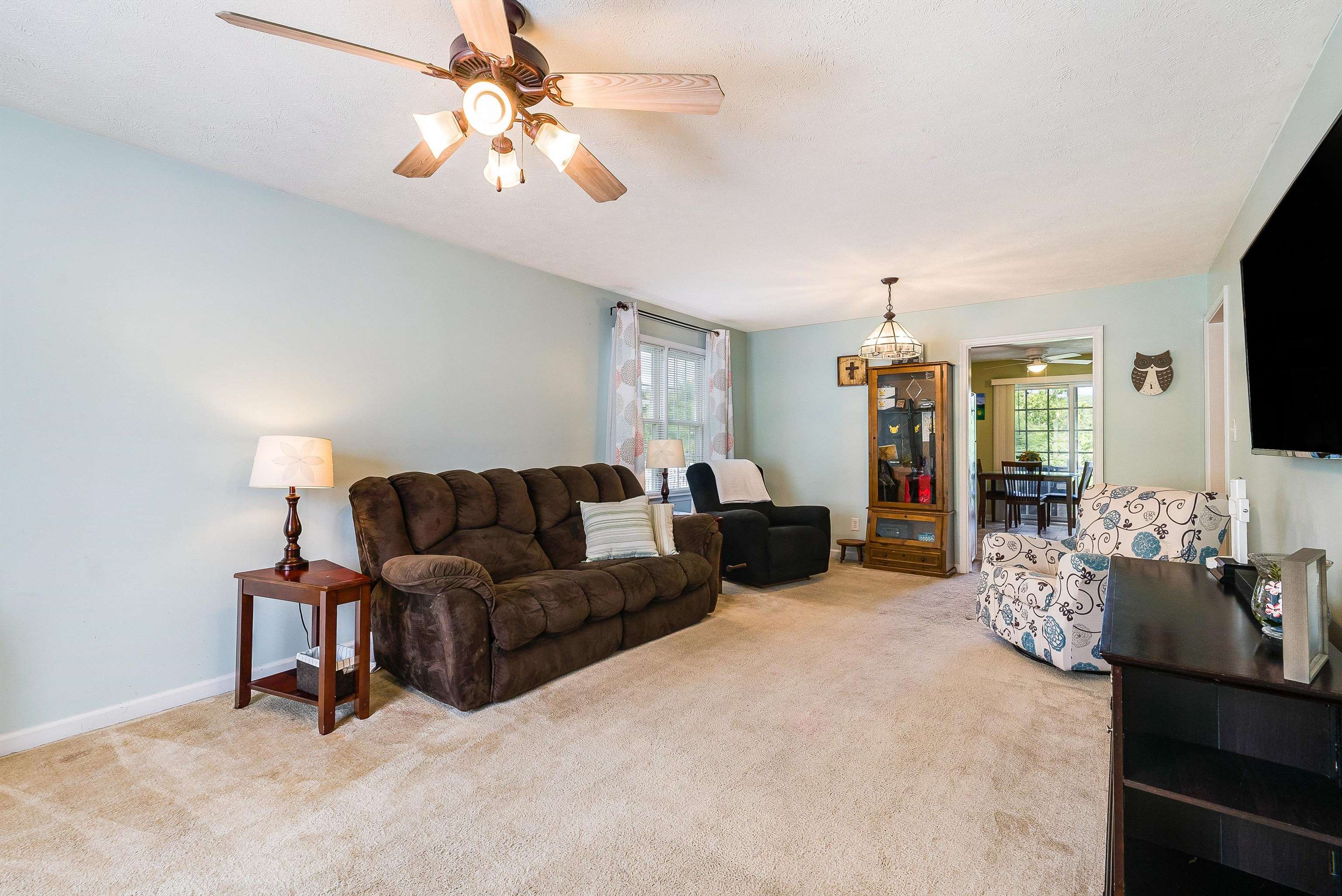 1006 MIDDLEBROOK AVE, STAUNTON, Virginia 24401, 2 Bedrooms Bedrooms, ,2 BathroomsBathrooms,Residential,1006 MIDDLEBROOK AVE,667838 MLS # 667838