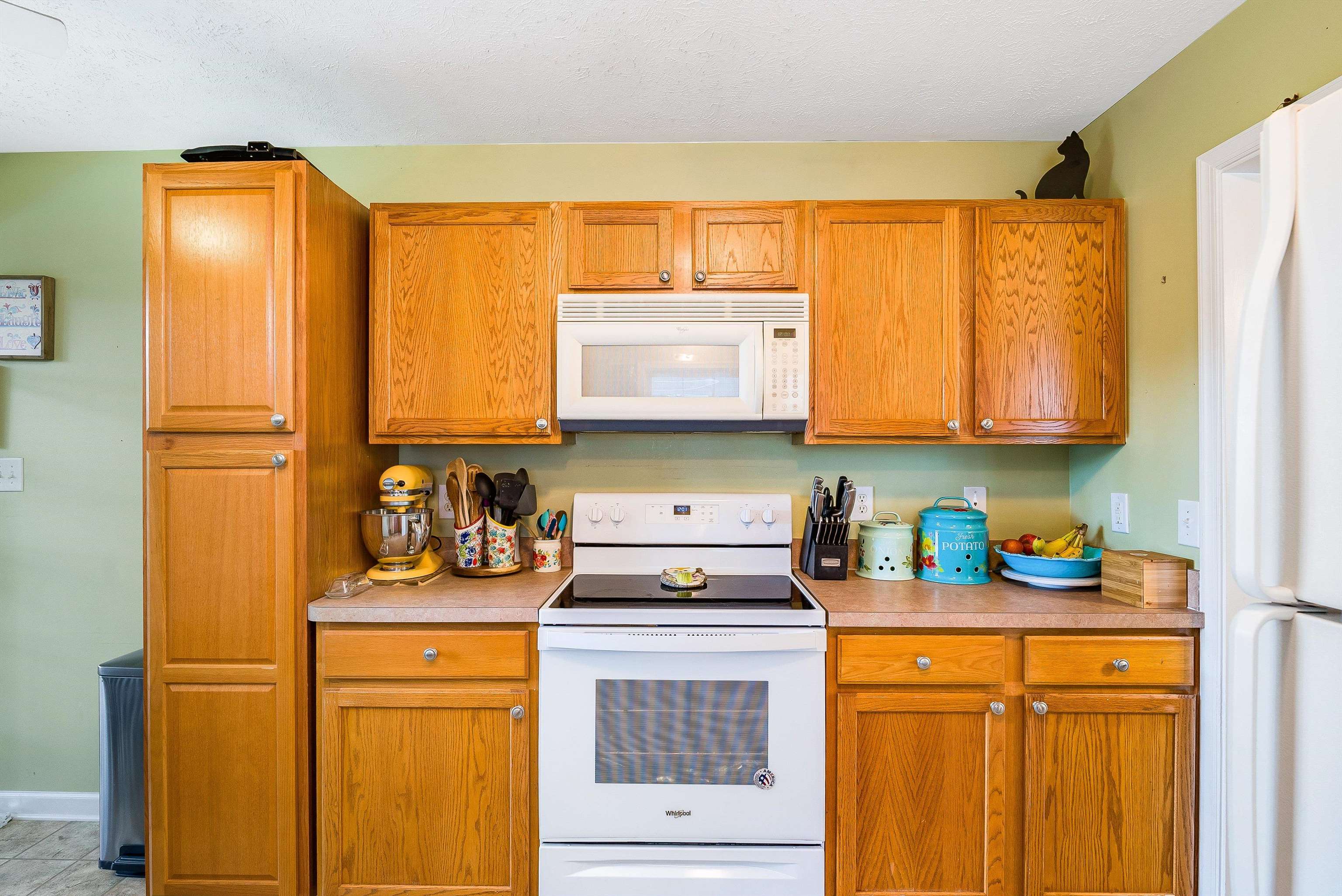 1006 MIDDLEBROOK AVE, STAUNTON, Virginia 24401, 2 Bedrooms Bedrooms, ,2 BathroomsBathrooms,Residential,1006 MIDDLEBROOK AVE,667838 MLS # 667838