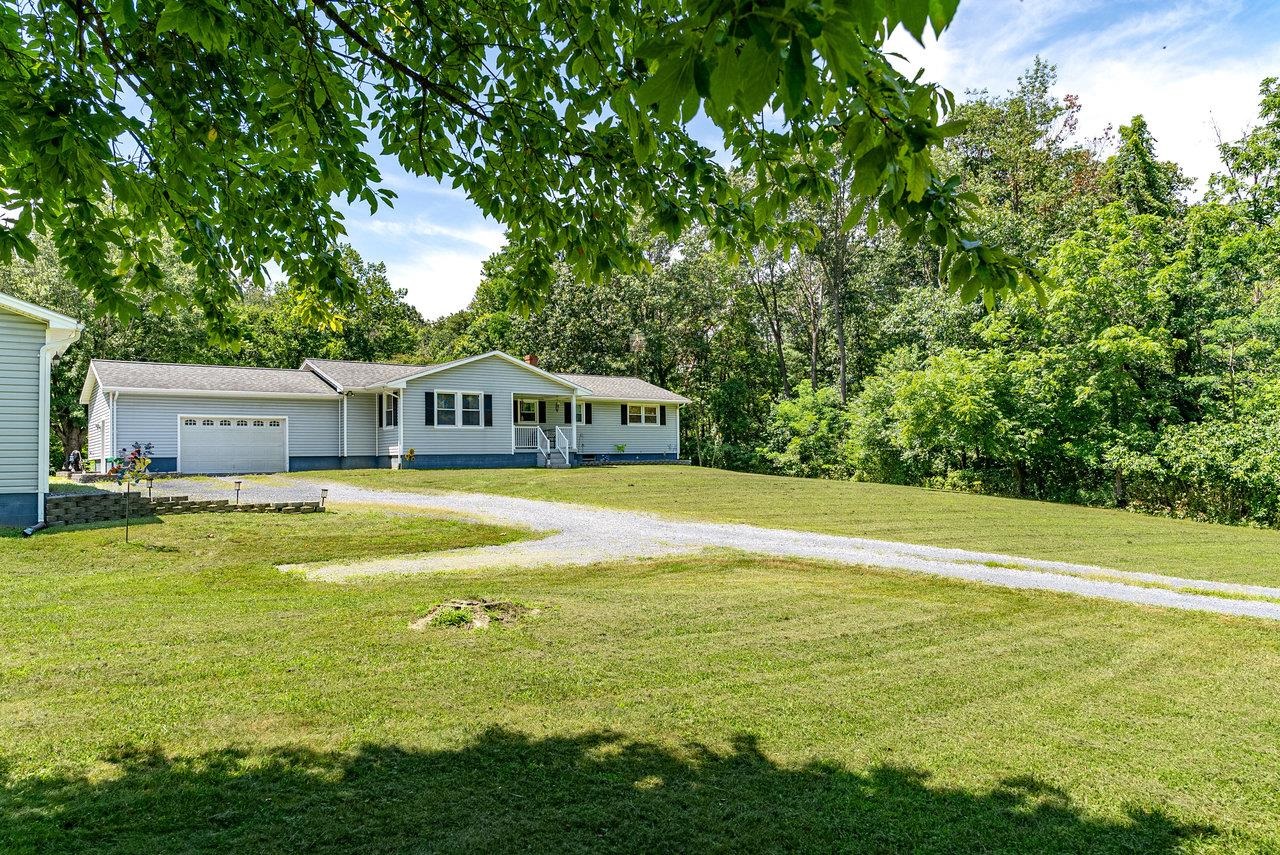 10461 MOUNTAIN VALLEY RD, ROCKINGHAM, Virginia 22802, 3 Bedrooms Bedrooms, ,2 BathroomsBathrooms,Residential,10461 MOUNTAIN VALLEY RD,667840 MLS # 667840