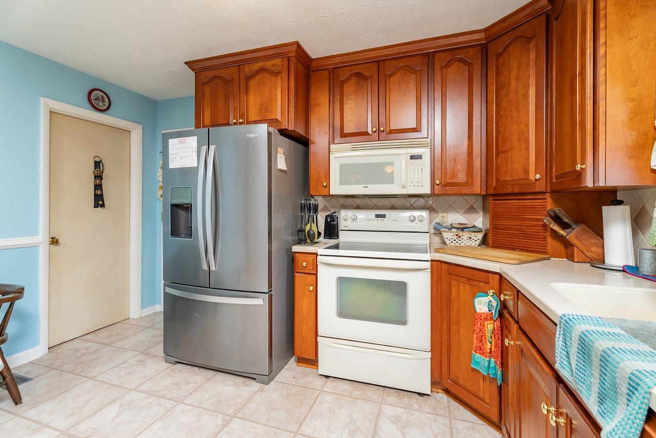 10461 MOUNTAIN VALLEY RD, ROCKINGHAM, Virginia 22802, 3 Bedrooms Bedrooms, ,2 BathroomsBathrooms,Residential,10461 MOUNTAIN VALLEY RD,667840 MLS # 667840