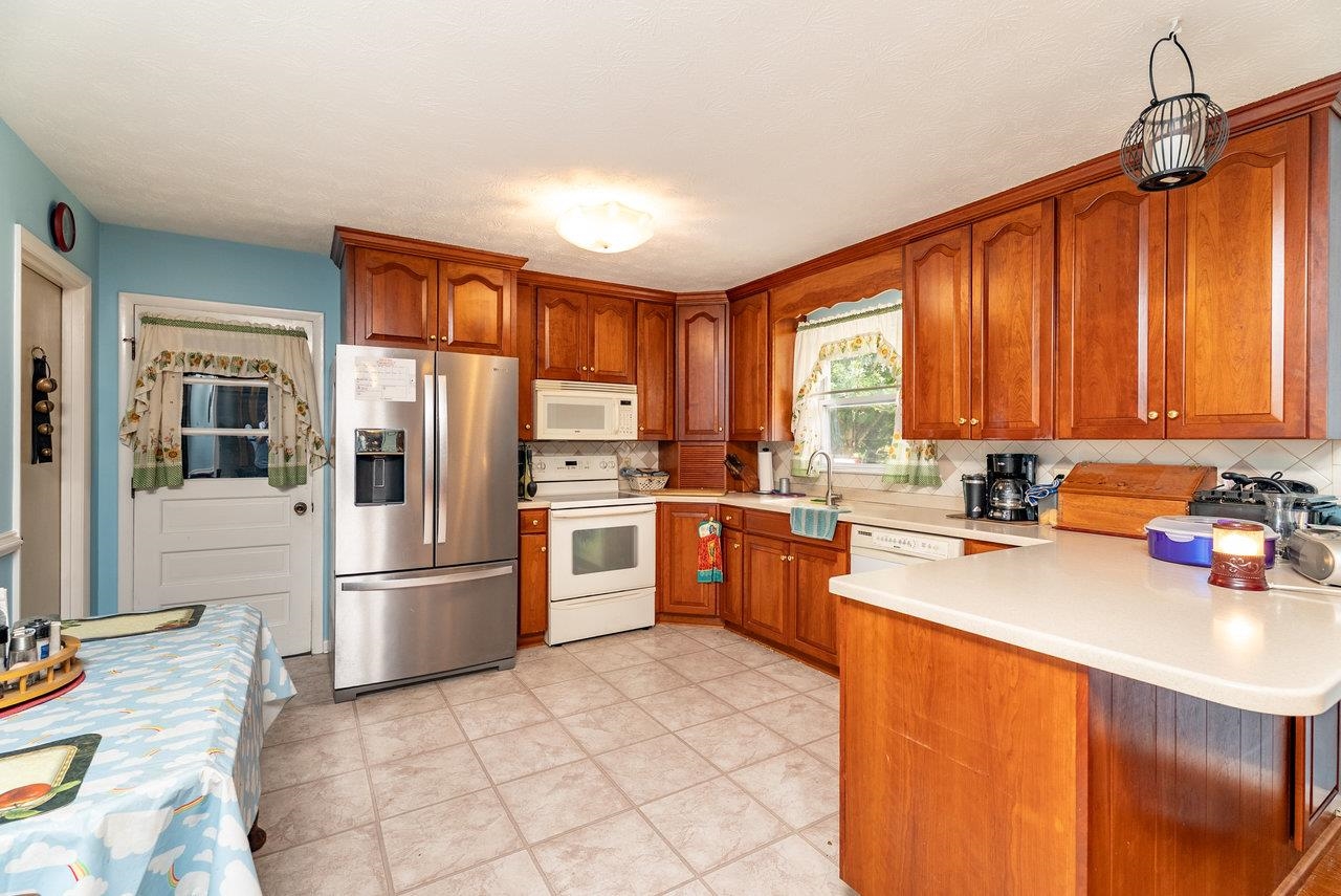 10461 MOUNTAIN VALLEY RD, ROCKINGHAM, Virginia 22802, 3 Bedrooms Bedrooms, ,2 BathroomsBathrooms,Residential,10461 MOUNTAIN VALLEY RD,667840 MLS # 667840