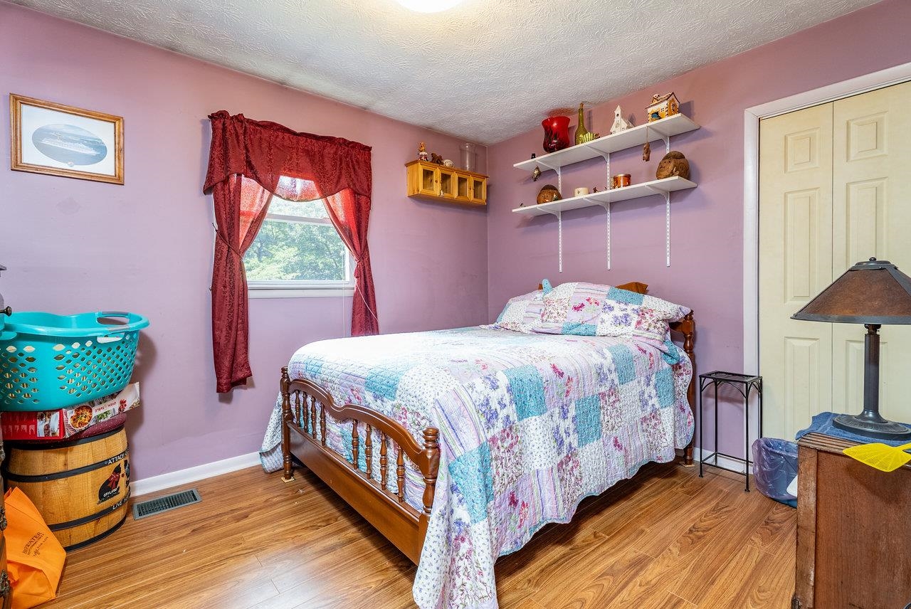 10461 MOUNTAIN VALLEY RD, ROCKINGHAM, Virginia 22802, 3 Bedrooms Bedrooms, ,2 BathroomsBathrooms,Residential,10461 MOUNTAIN VALLEY RD,667840 MLS # 667840