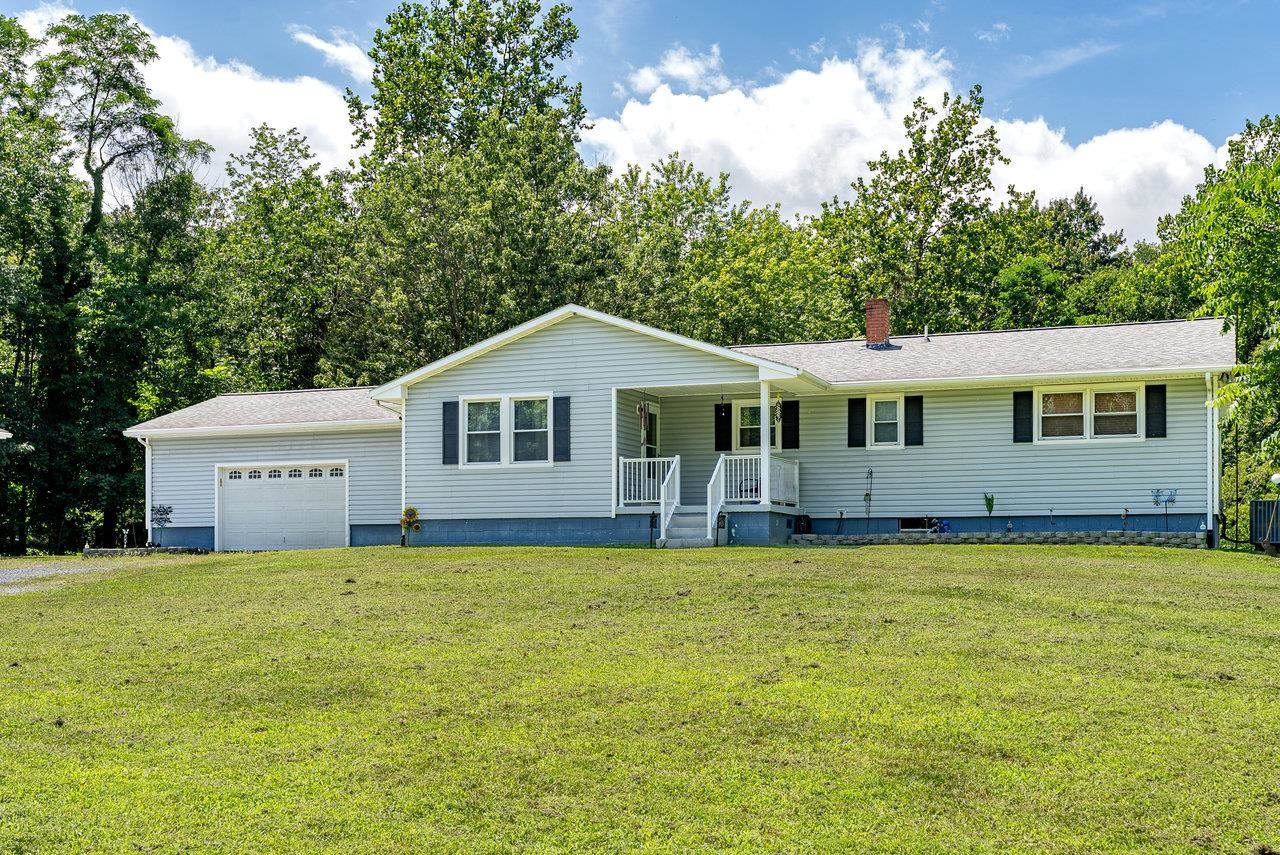 10461 MOUNTAIN VALLEY RD, ROCKINGHAM, Virginia 22802, 3 Bedrooms Bedrooms, ,2 BathroomsBathrooms,Residential,10461 MOUNTAIN VALLEY RD,667840 MLS # 667840