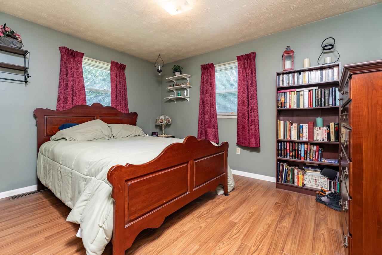 10461 MOUNTAIN VALLEY RD, ROCKINGHAM, Virginia 22802, 3 Bedrooms Bedrooms, ,2 BathroomsBathrooms,Residential,10461 MOUNTAIN VALLEY RD,667840 MLS # 667840